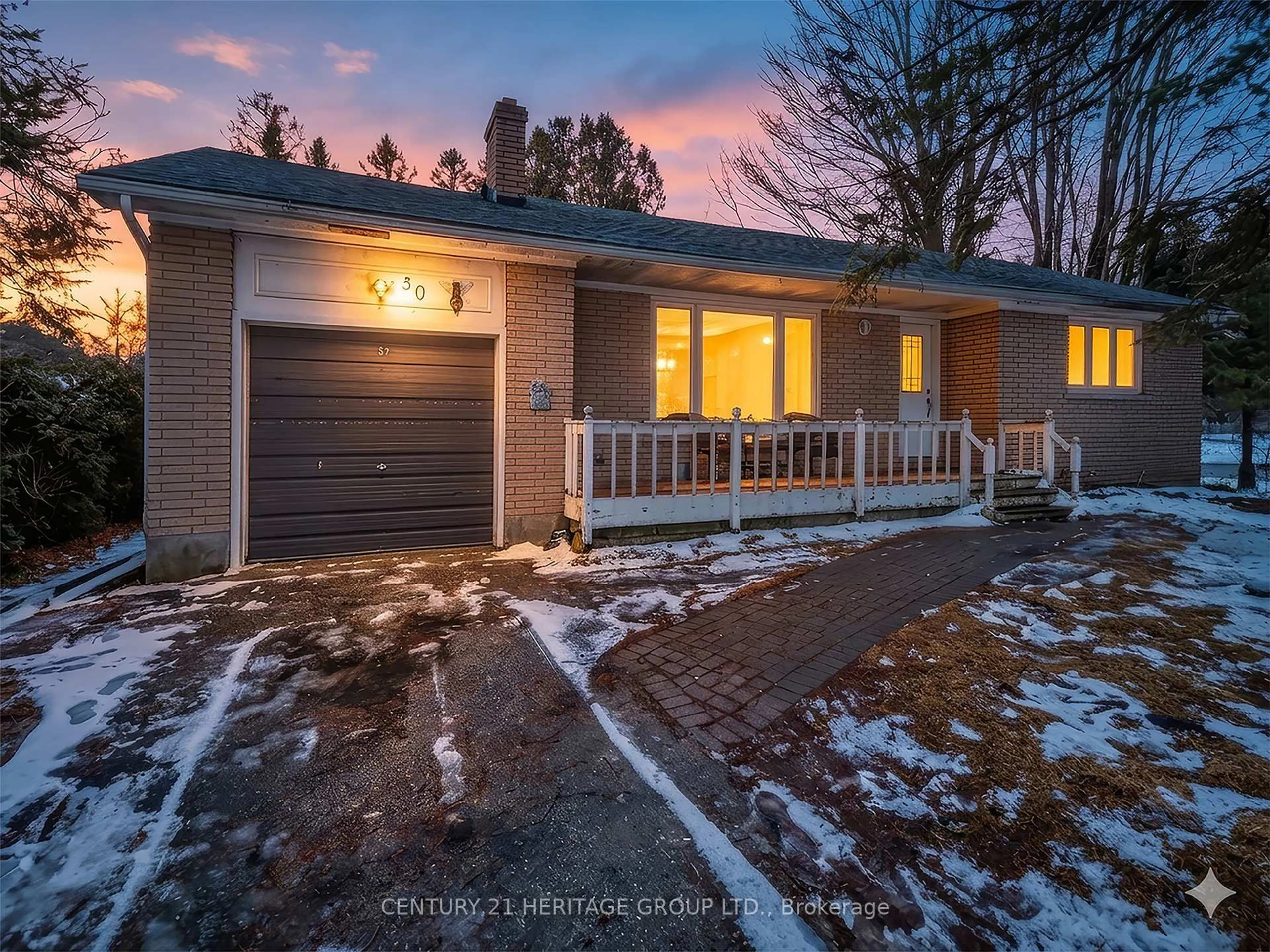 A pic from outside/outdoor area/front of a property/back of a property/a pic from drone, street for 50 Main St, Georgina Ontario L0E 1N0