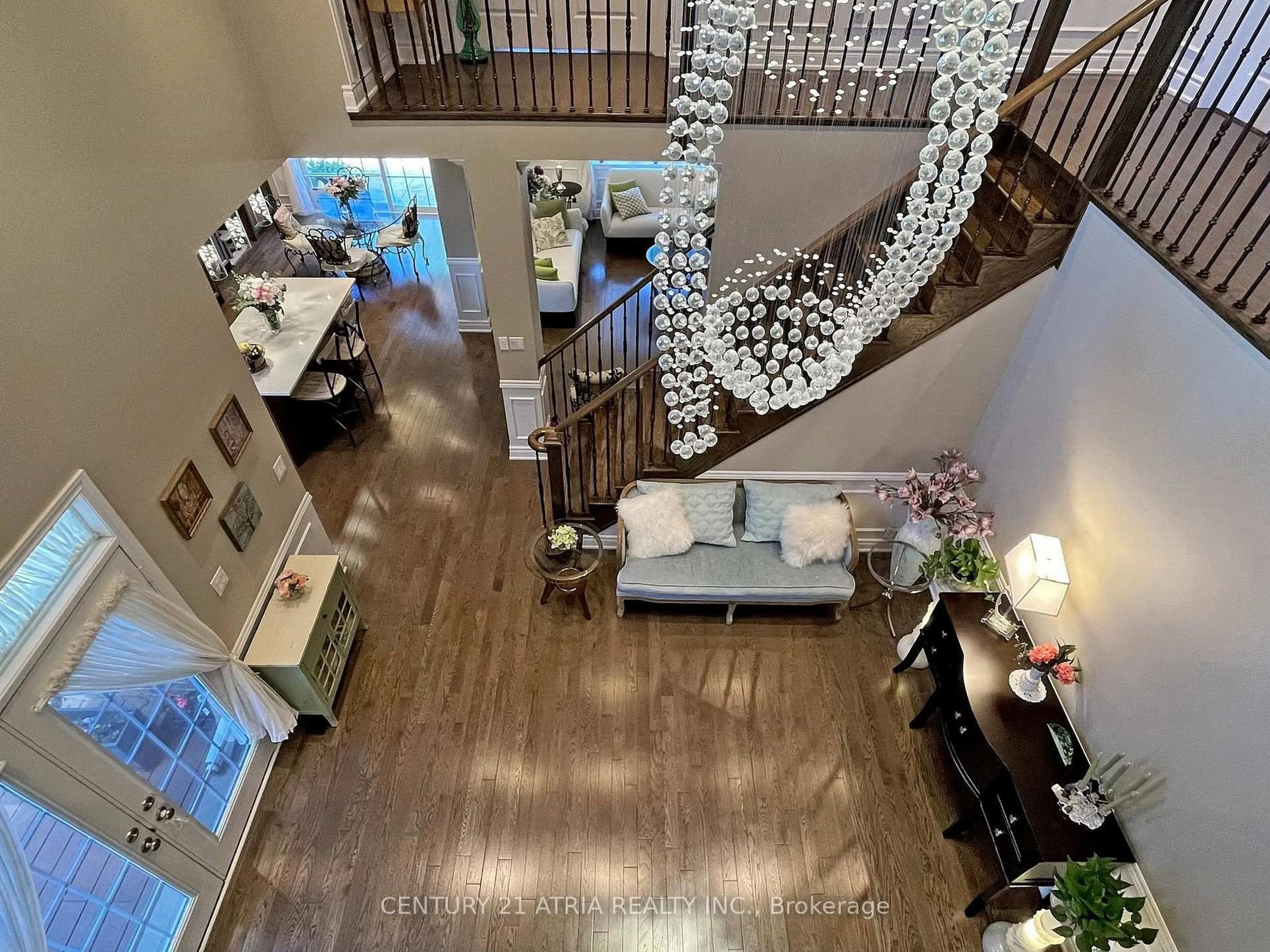 Indoor foyer for 2 Colonel George Mclaren Dr, Markham Ontario L6C 0L3