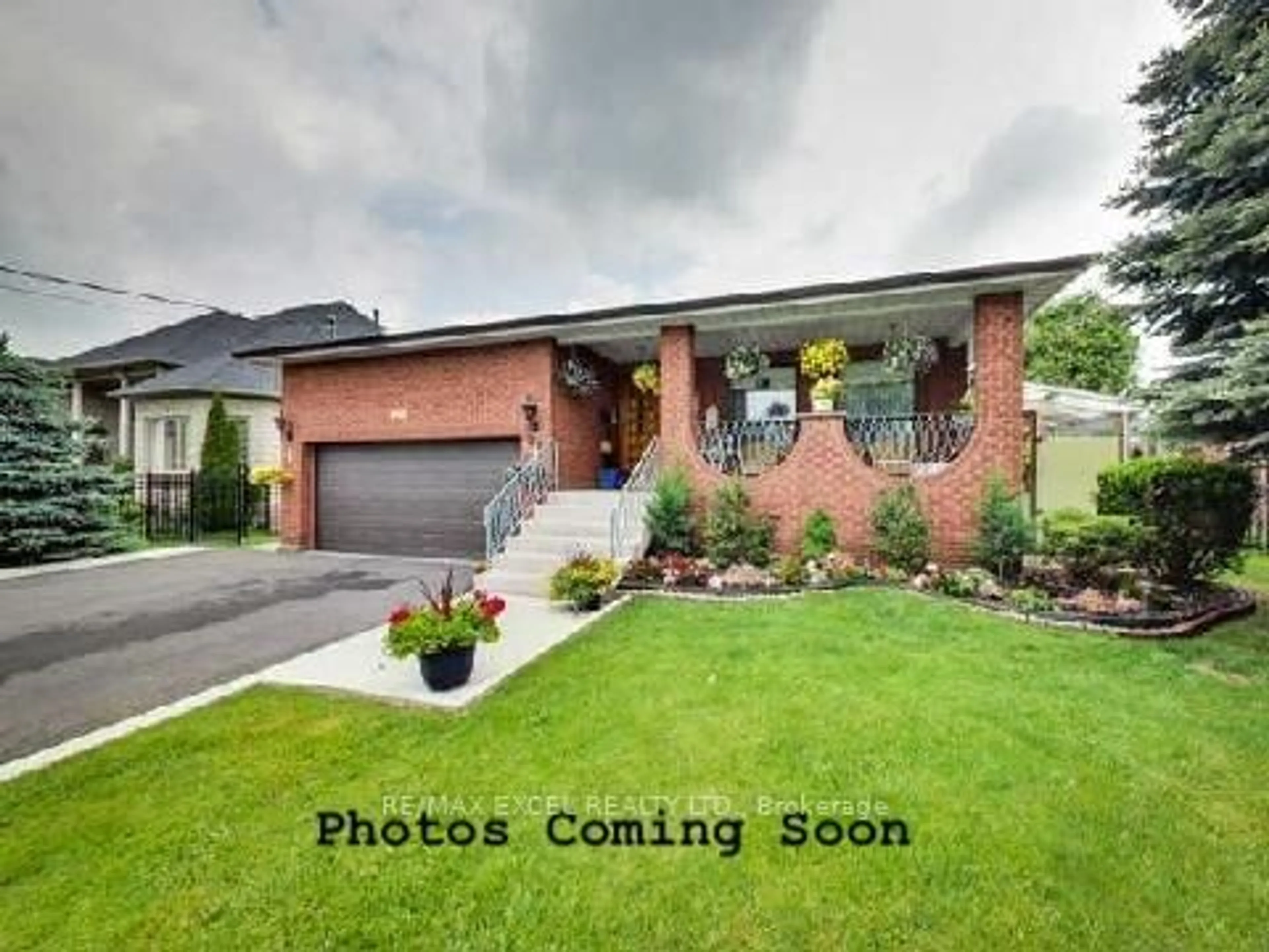 Home with brick exterior material, street for 20 Garden Ave, Richmond Hill Ontario L4C 6L9