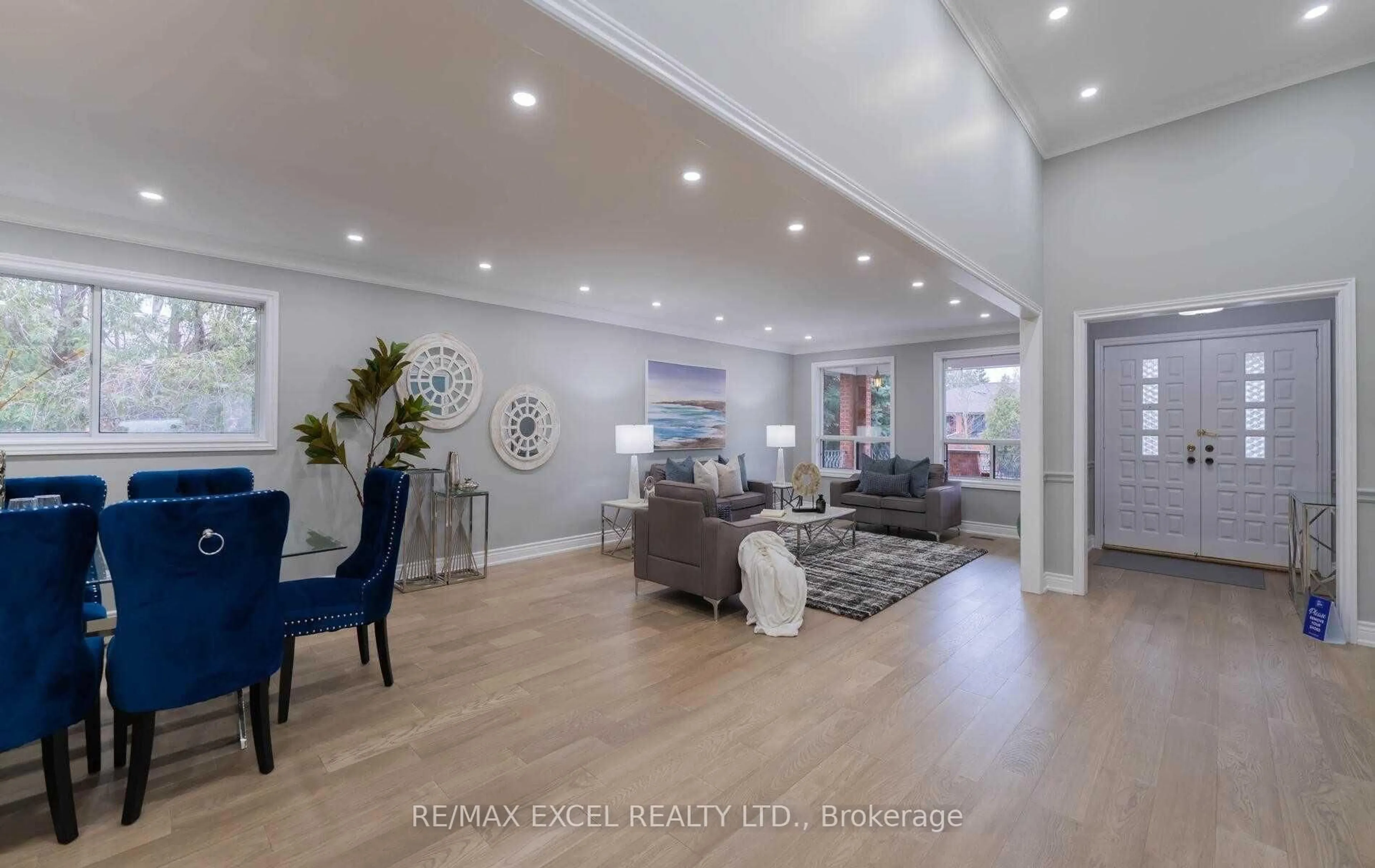 Unknown for 20 Garden Ave, Richmond Hill Ontario L4C 6L9