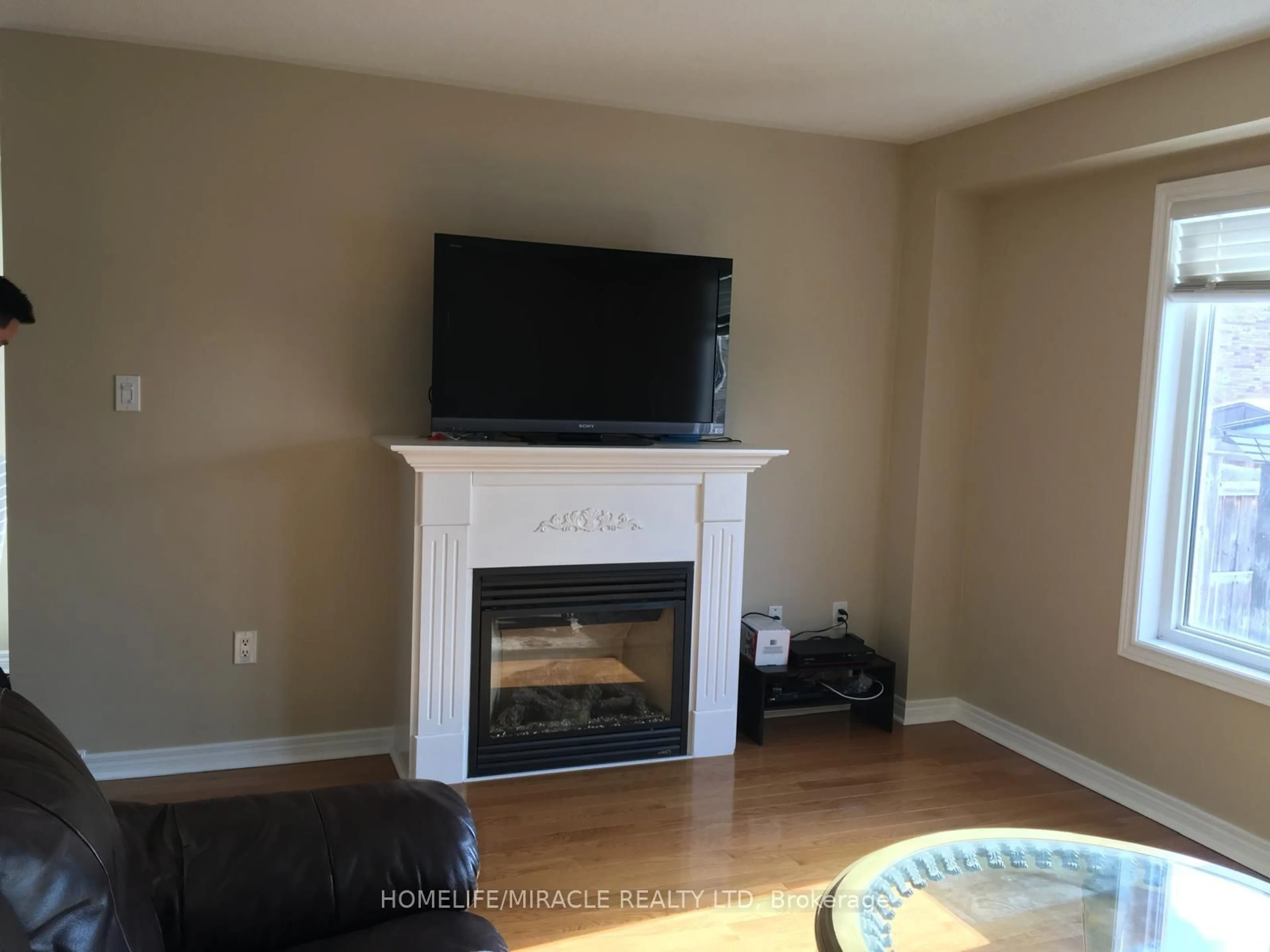 A pic of a room for 191 Petticoat Rd, Vaughan Ontario L6A 0M1
