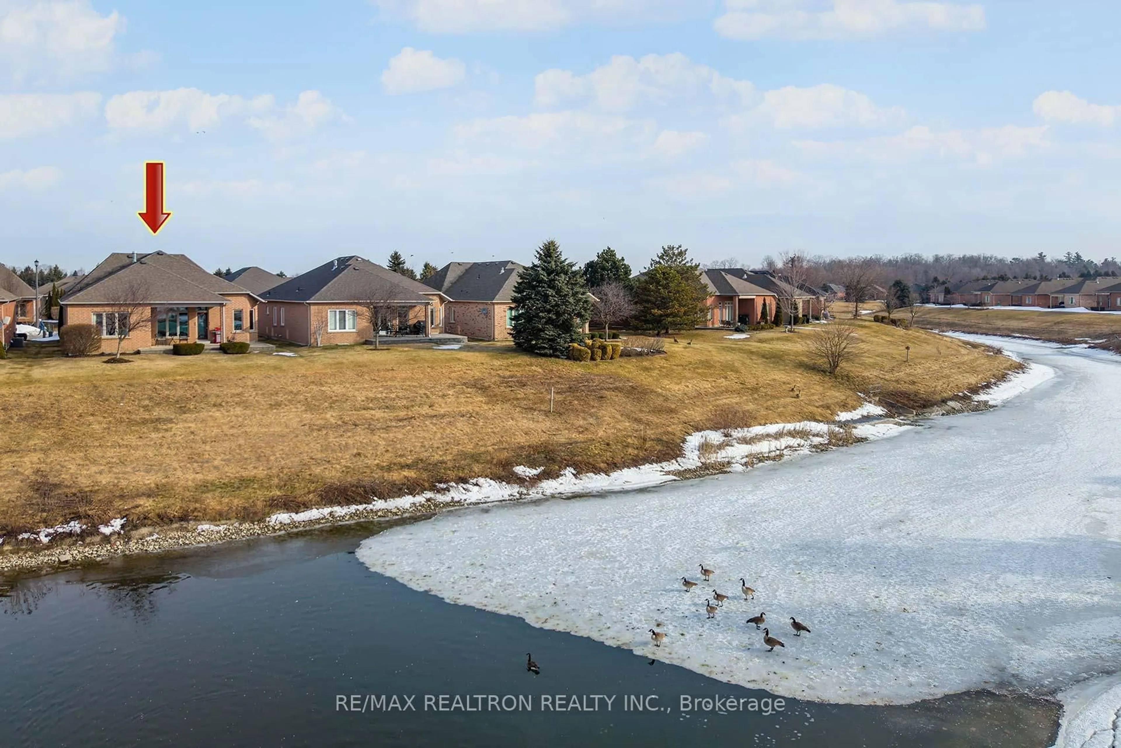 A pic from outside/outdoor area/front of a property/back of a property/a pic from drone, water/lake/river/ocean view for 110 Couples Gallery, Whitchurch-Stouffville Ontario L4A 1M8