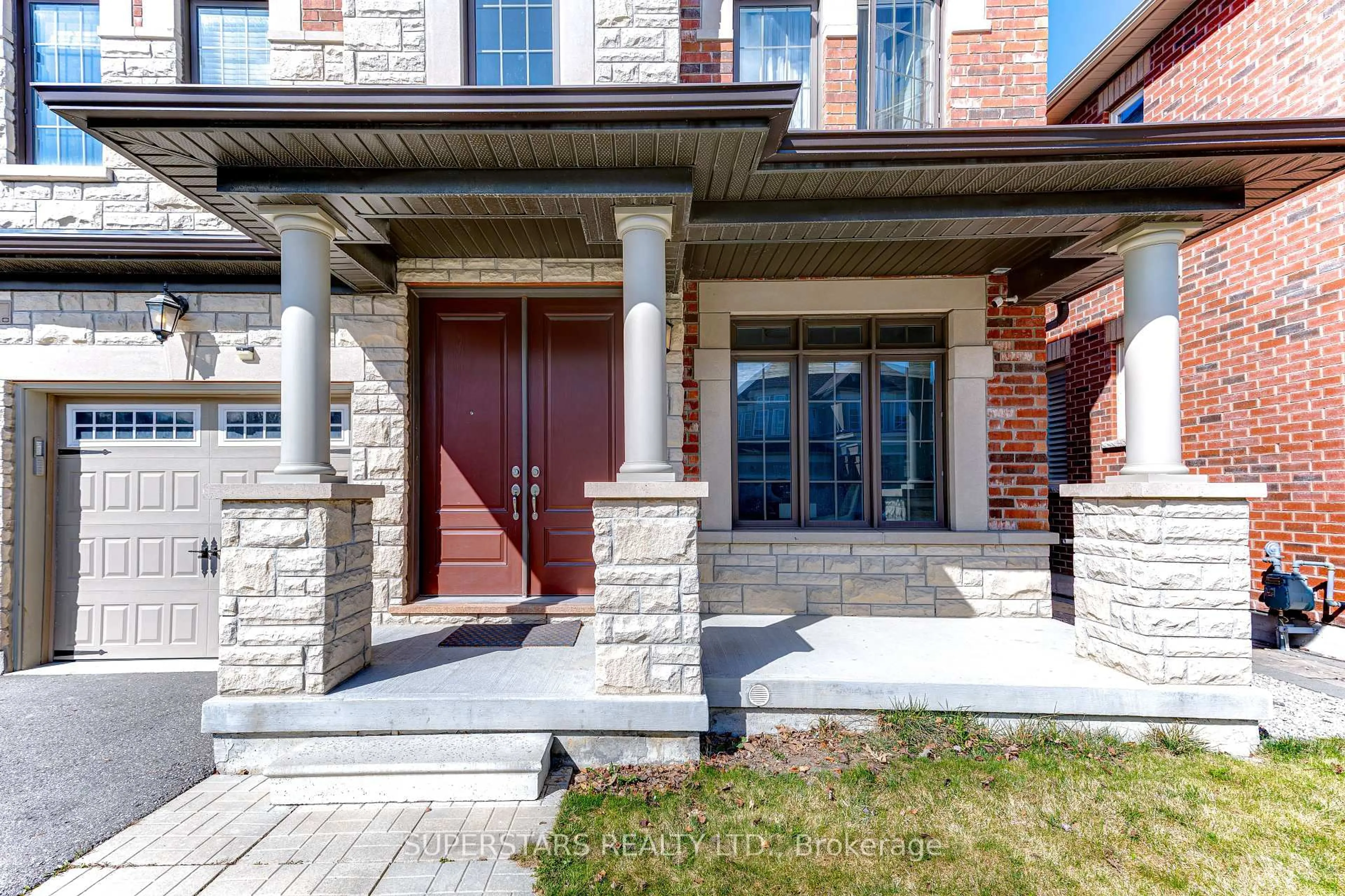 Home with brick exterior material, street for 31 Roy Harper Ave, Aurora Ontario L4G 0V4