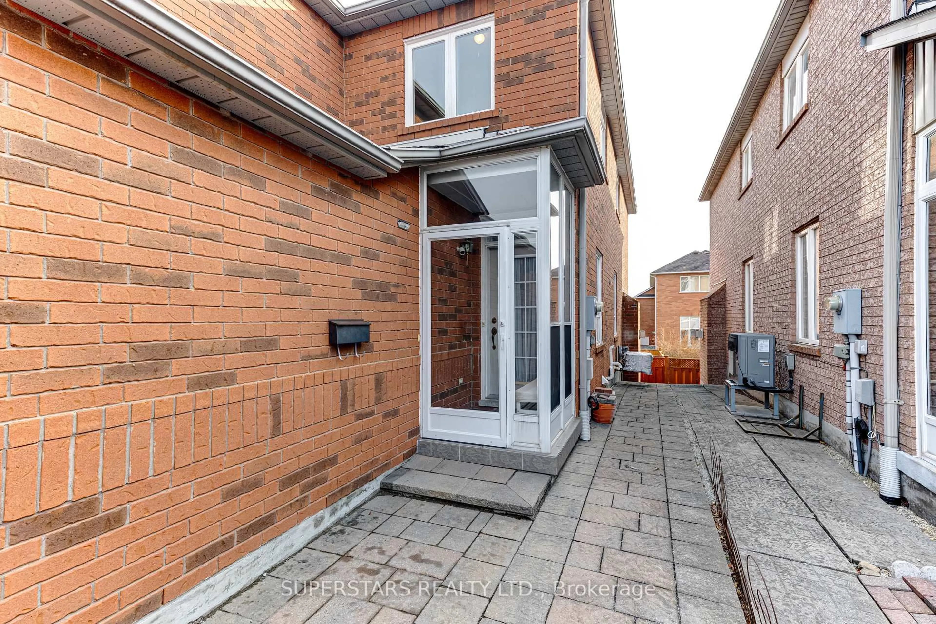 Home with brick exterior material, street for 84 Fortune Cres, Richmond Hill Ontario L4S 1T5