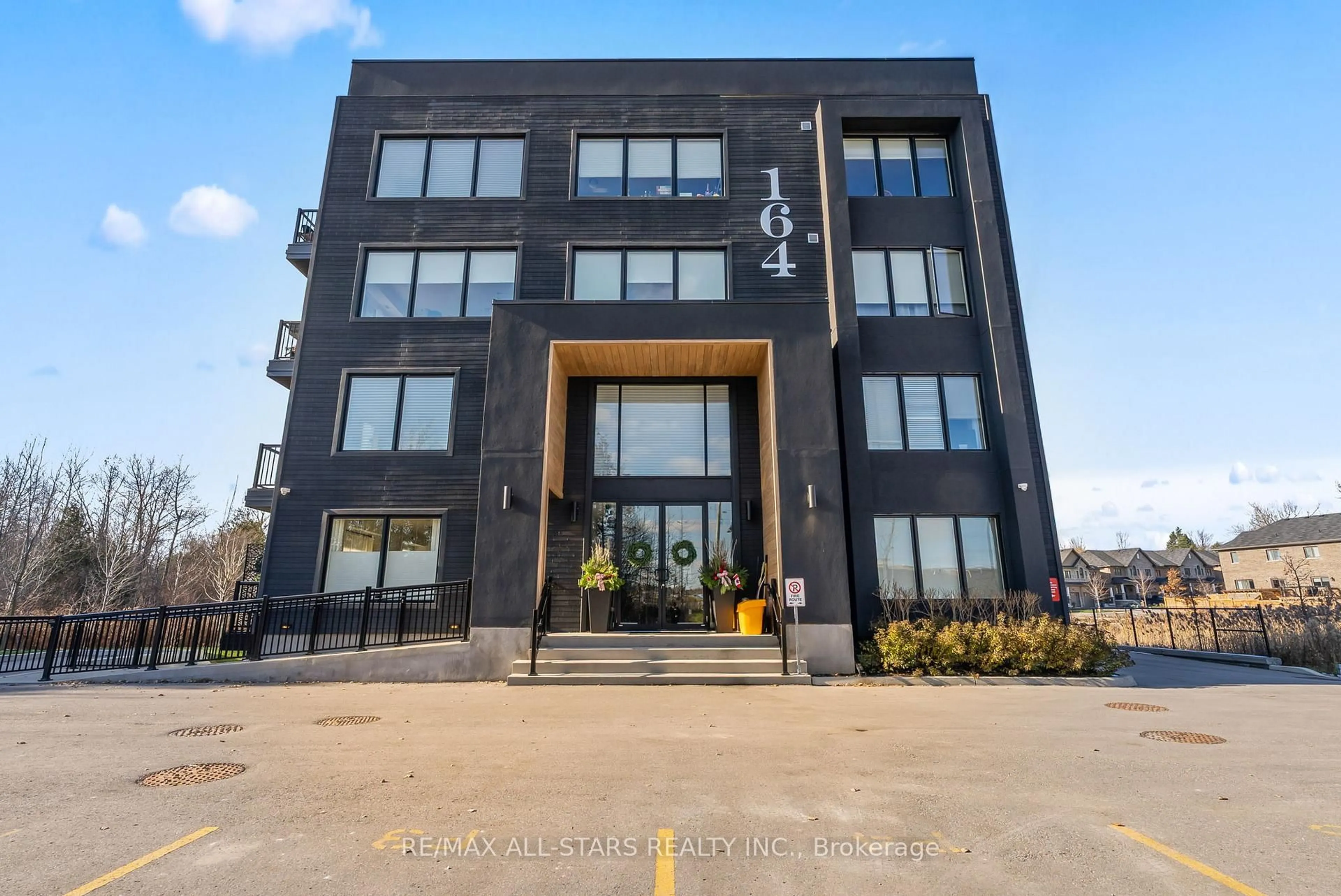 Unknown for 164 Cemetery Rd #103, Uxbridge Ontario L6P 1R1