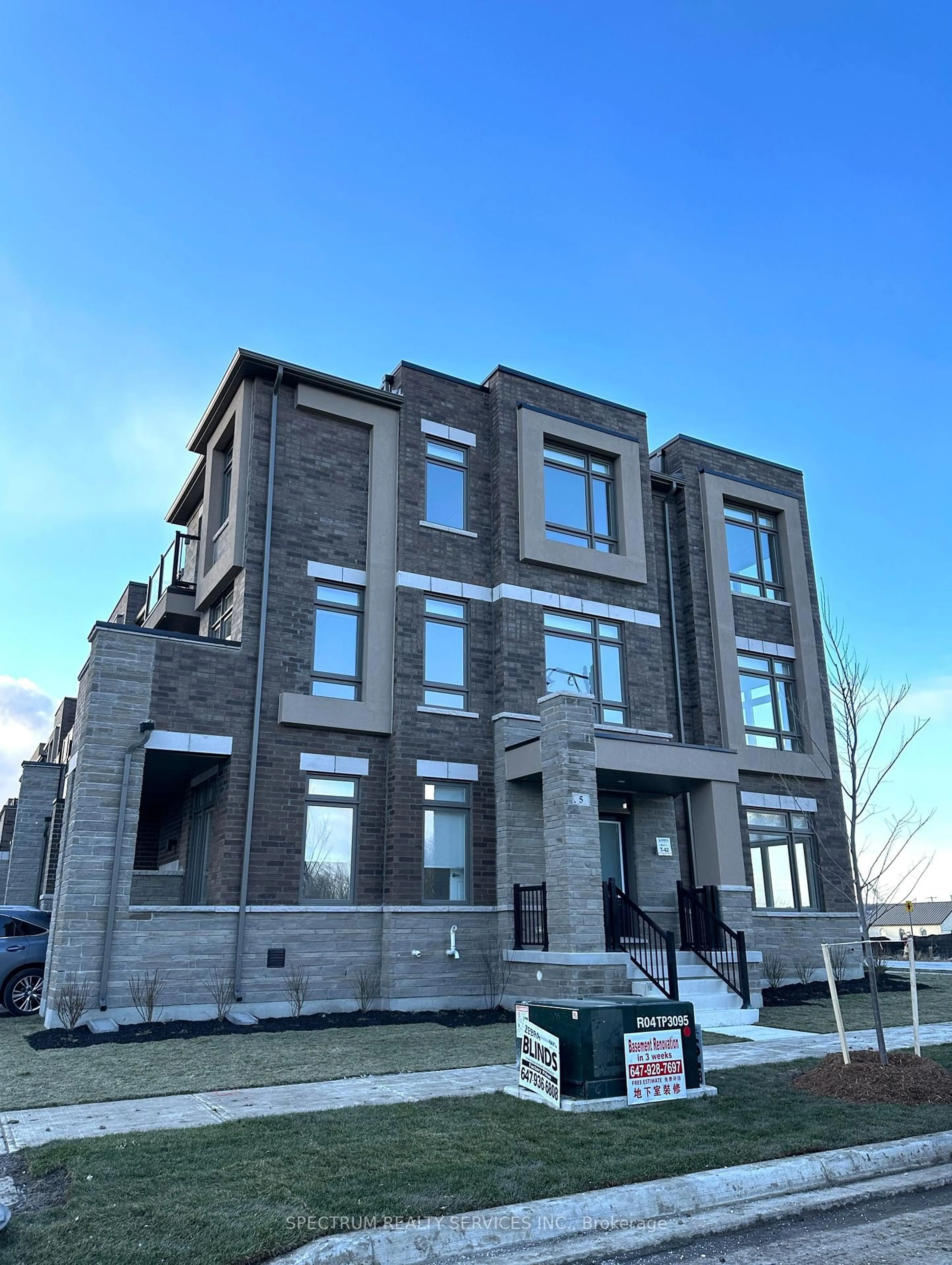 Home with brick exterior material, building for 5 Riley Reed Lane, Richmond Hill Ontario L4S 0M3