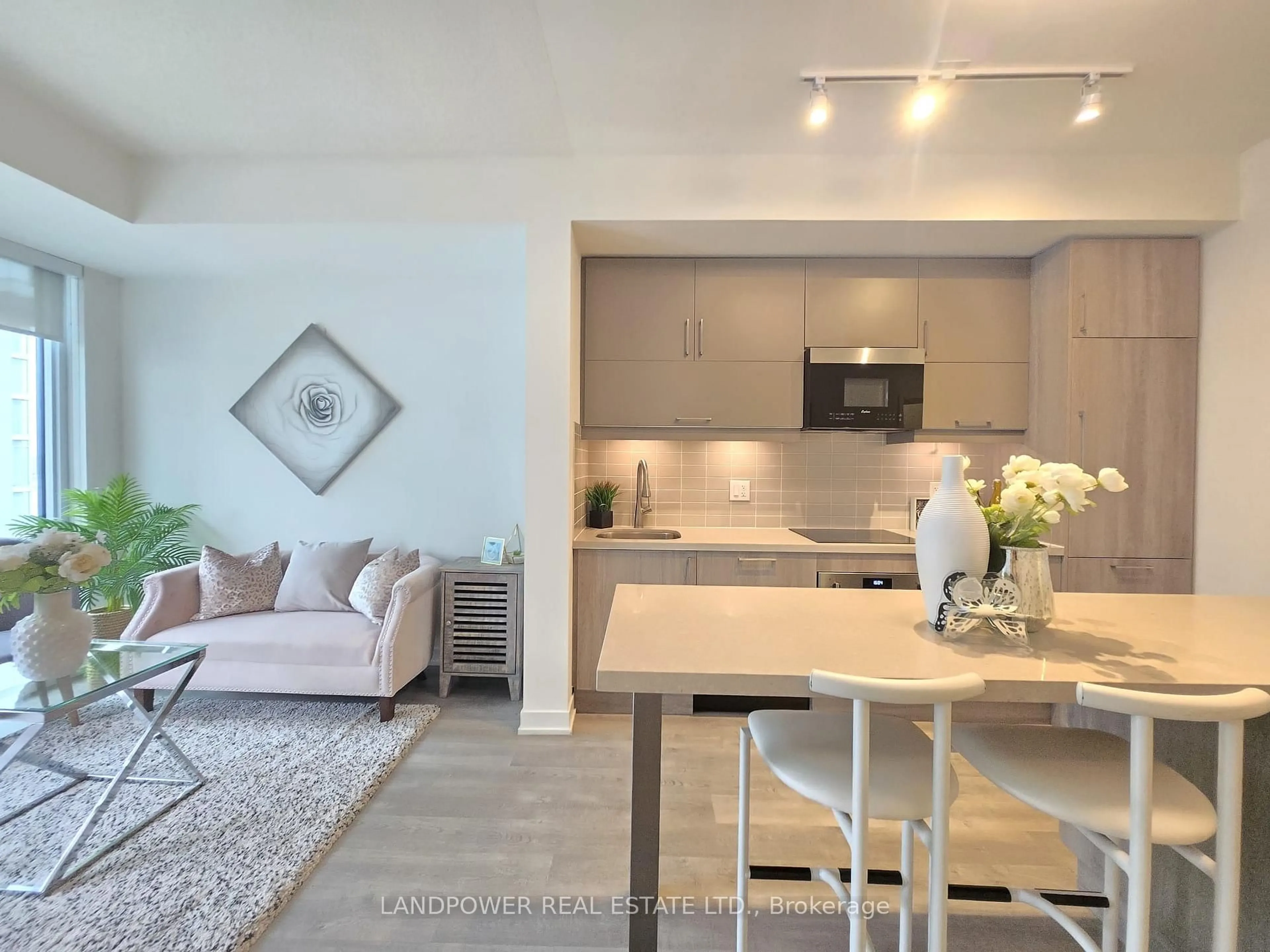 Open concept kitchen, unknown for 8119 Birchmount Rd #614, Markham Ontario L6G 0H5