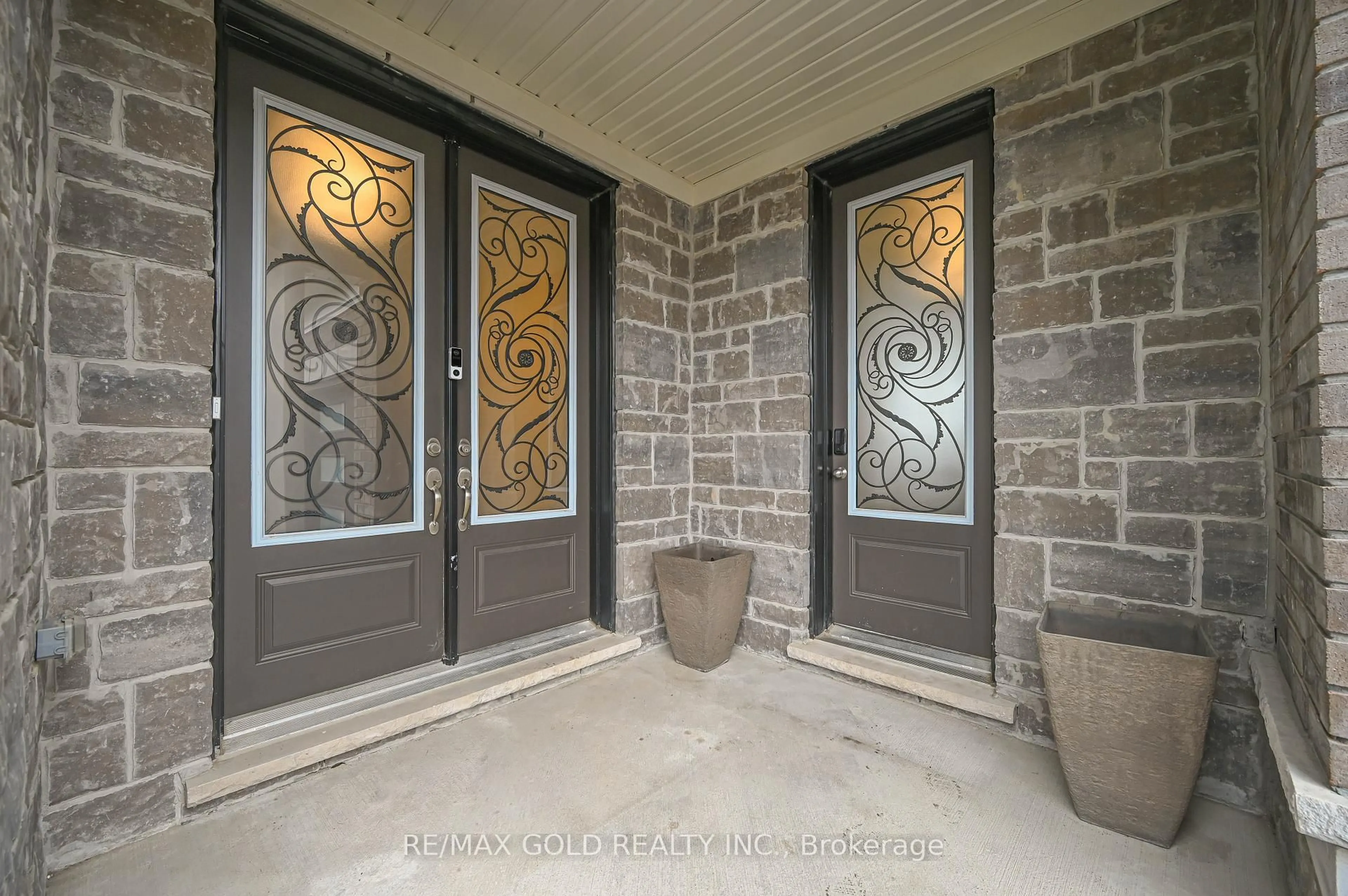 Indoor entryway for 5 Elderberry Way, Adjala-Tosorontio Ontario L0G 1W0