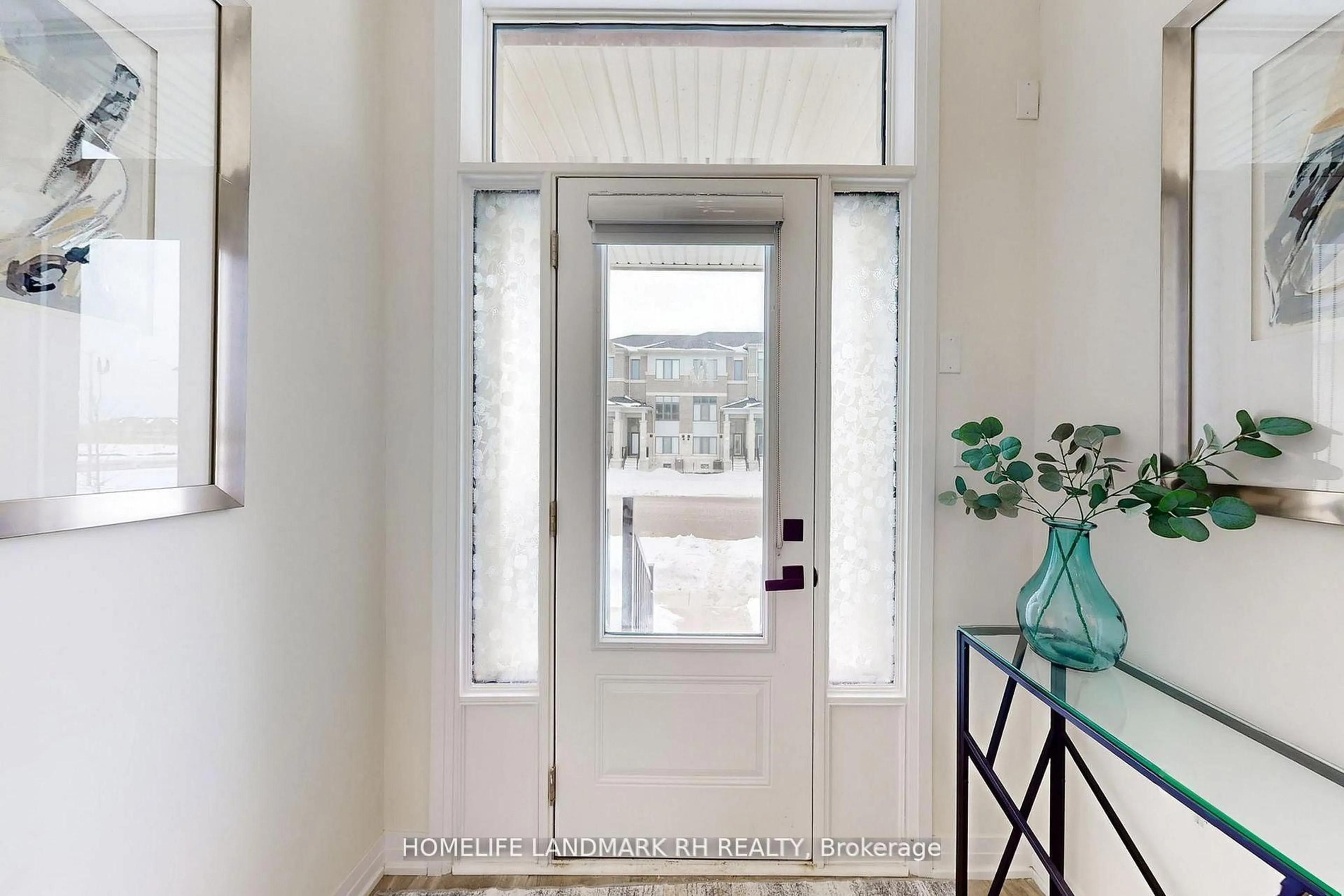 Indoor entryway for 10 RUSSEL WICE Ave, Richmond Hill Ontario L4S 0N7