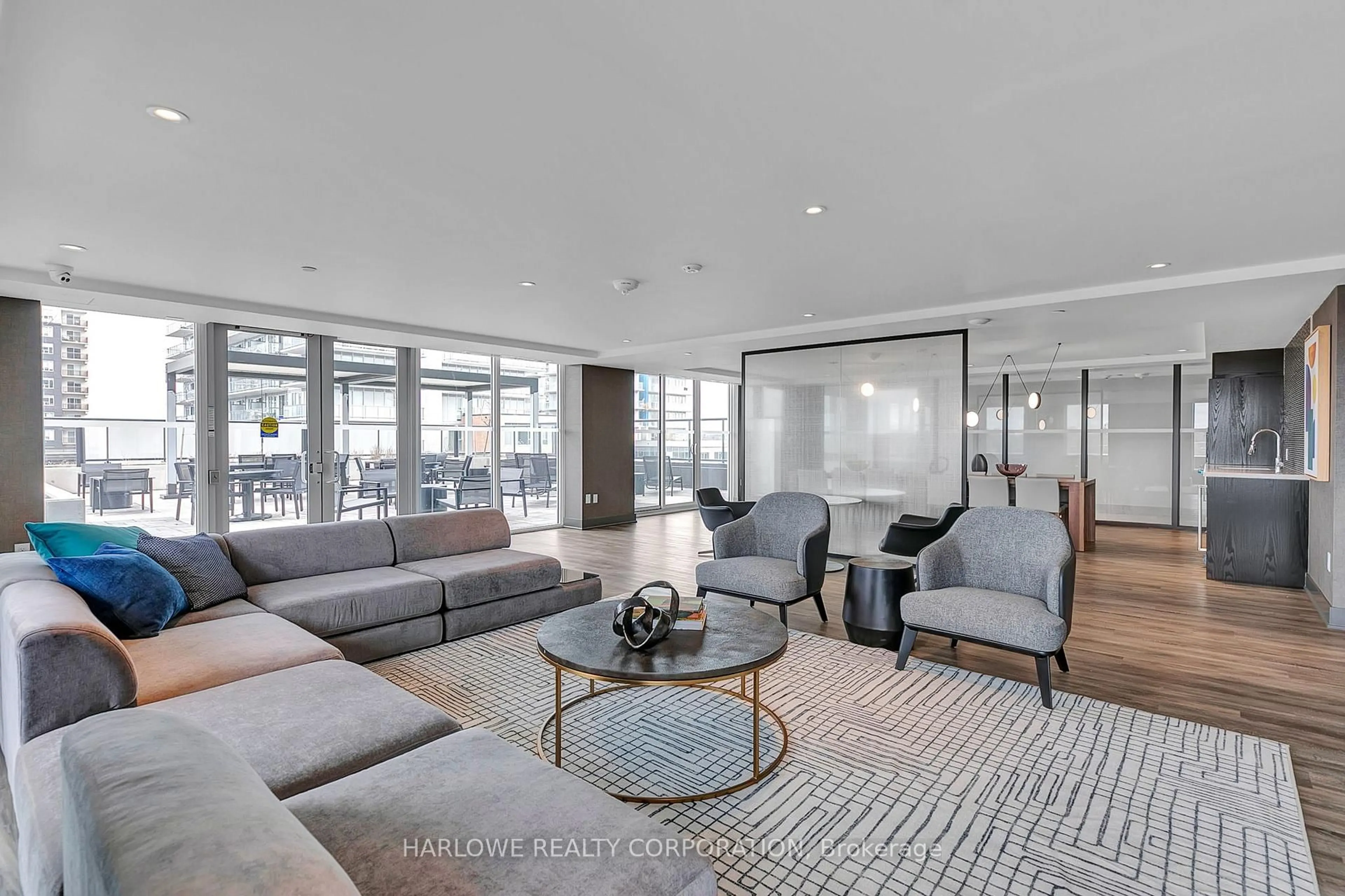 Living room with furniture, unknown for 185 Deerfield Rd #1006, Newmarket Ontario L3Y 0G7