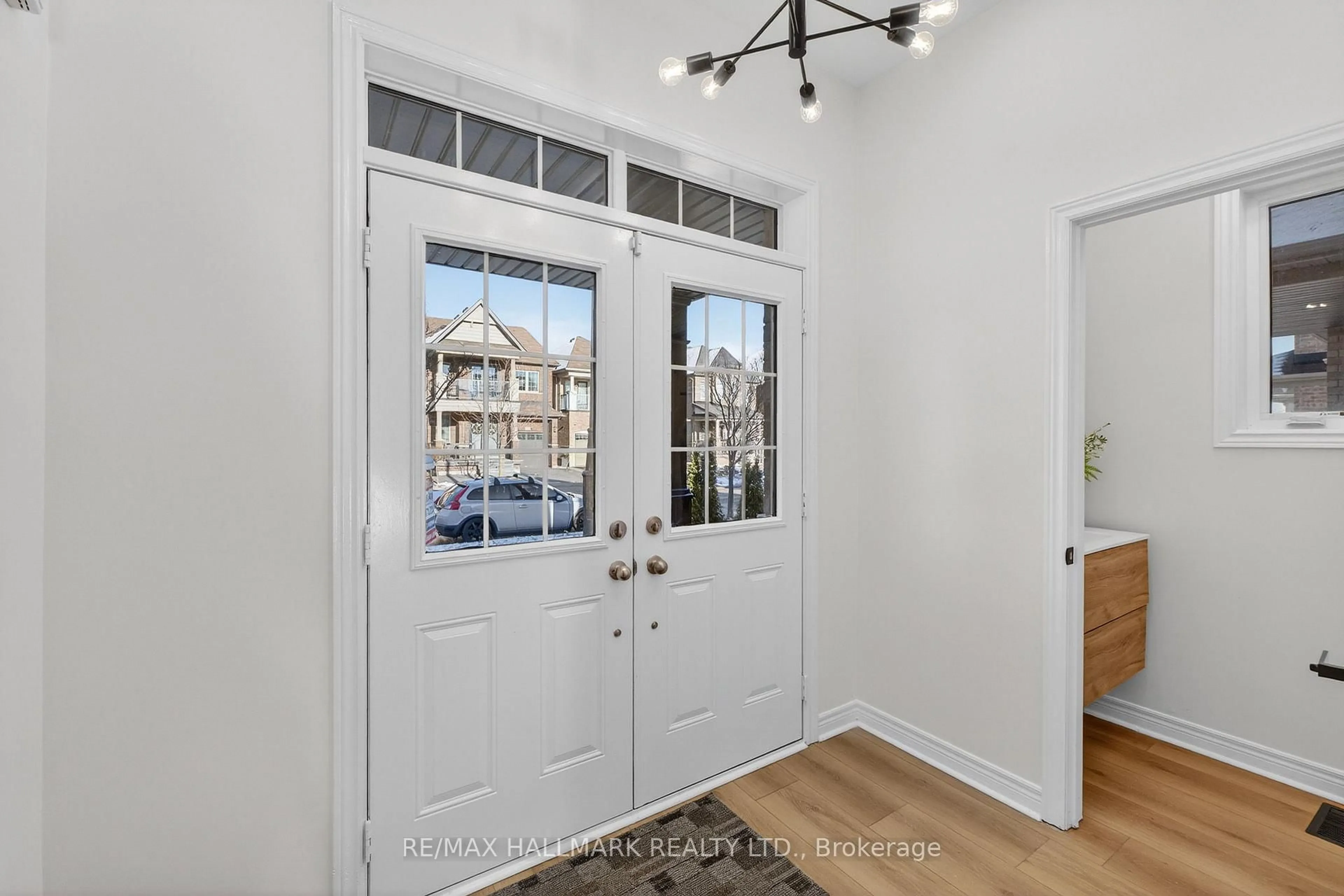 Indoor entryway for 126 Killington Ave, Vaughan Ontario L4H 3Z6