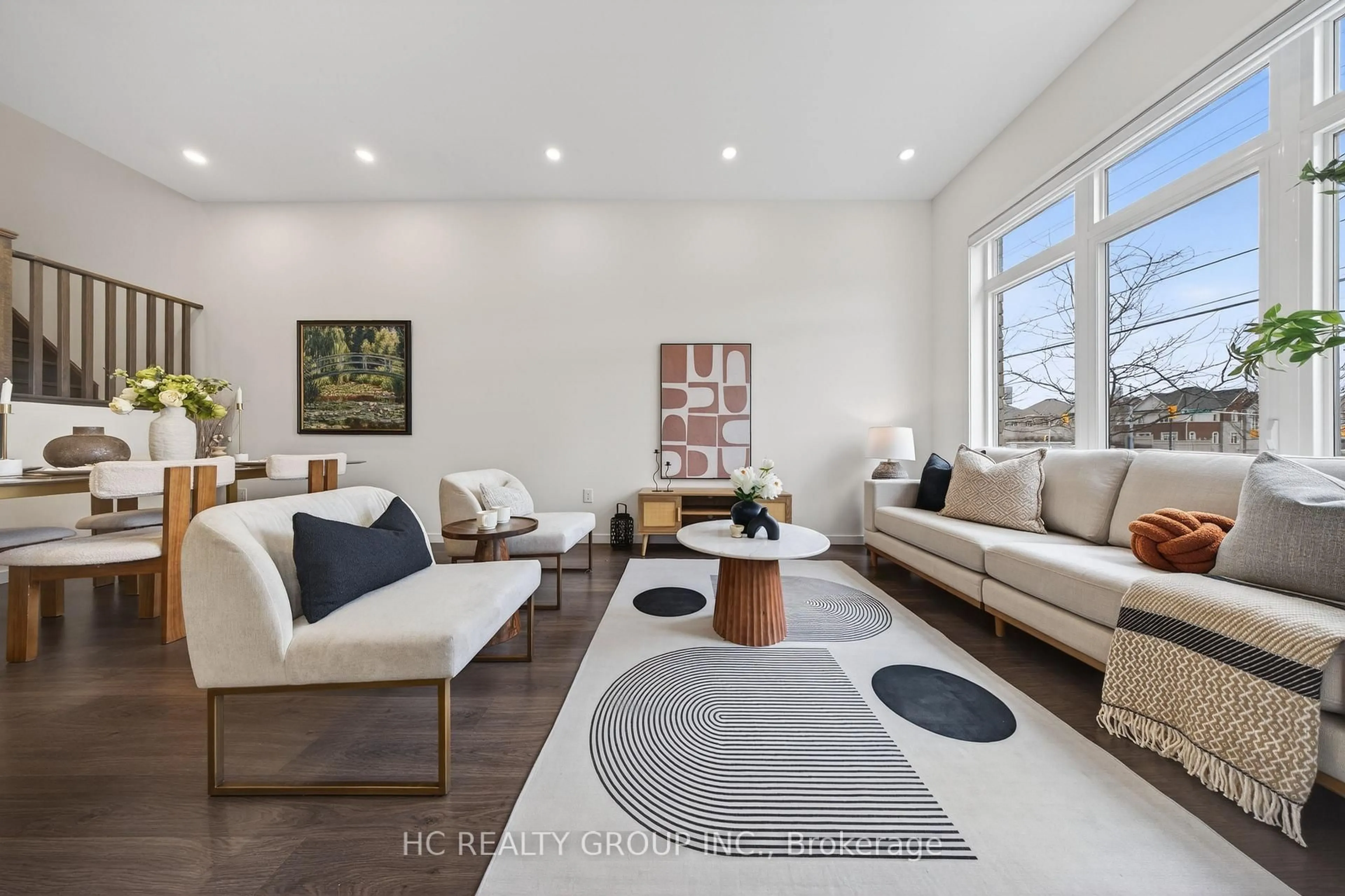 Living room with furniture, unknown for 1240 Wellington St, Aurora Ontario L4G 2C9