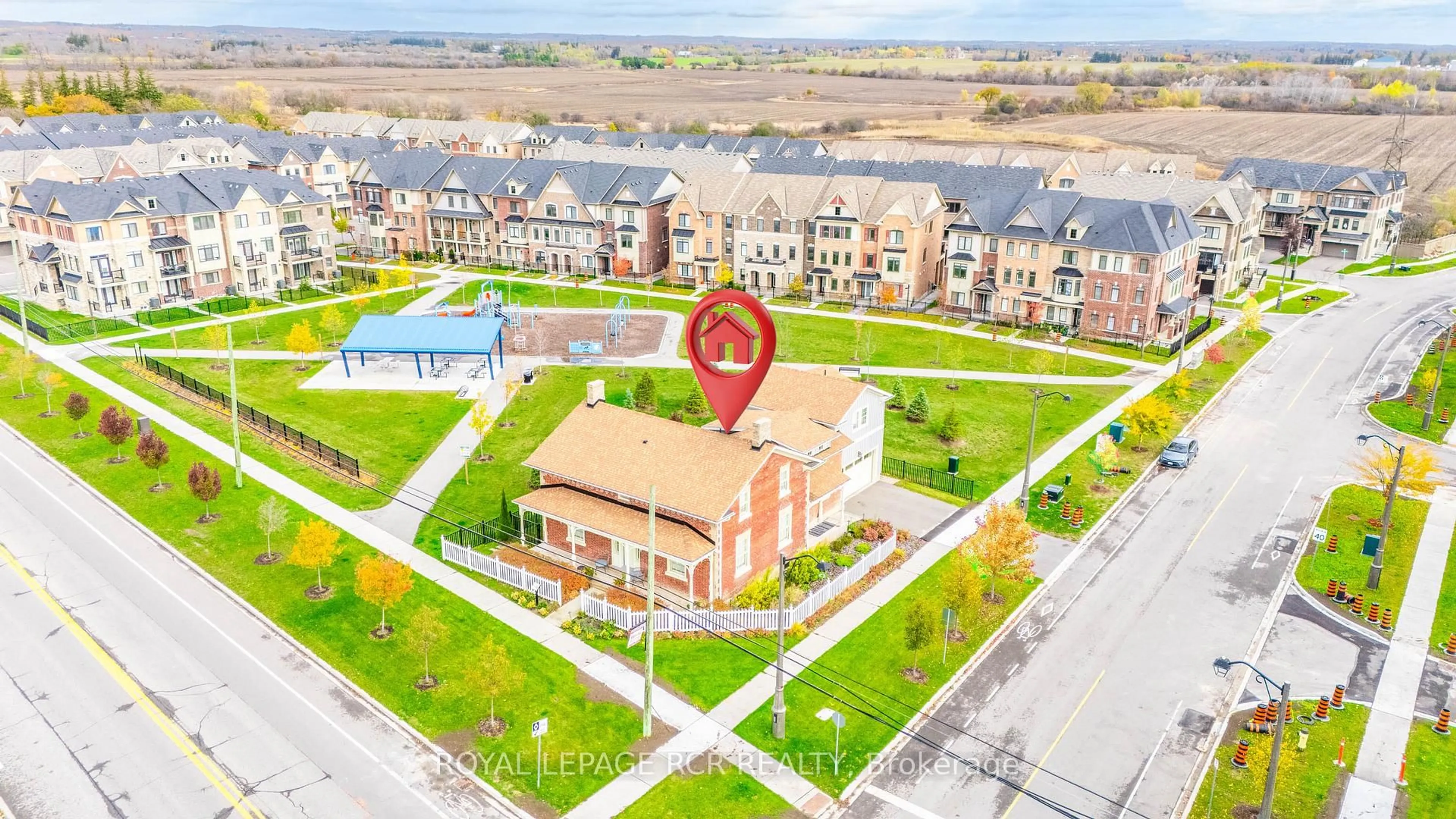 A pic from outside/outdoor area/front of a property/back of a property/a pic from drone, unknown for 10961 Victoria Square Blvd, Markham Ontario L6C 1J5