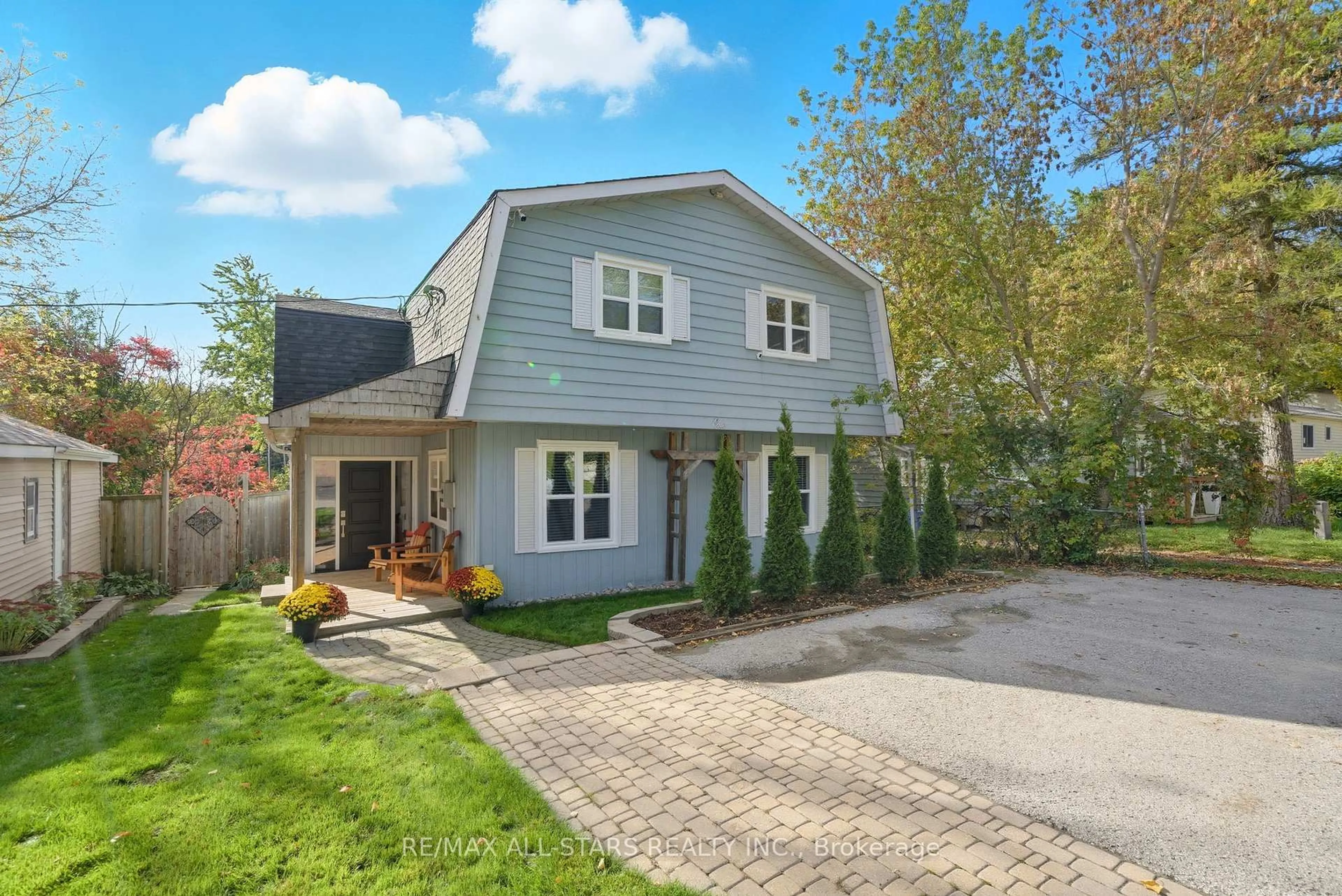 Unknown for 1 Valley Rd, Whitchurch-Stouffville Ontario L4A 2X7