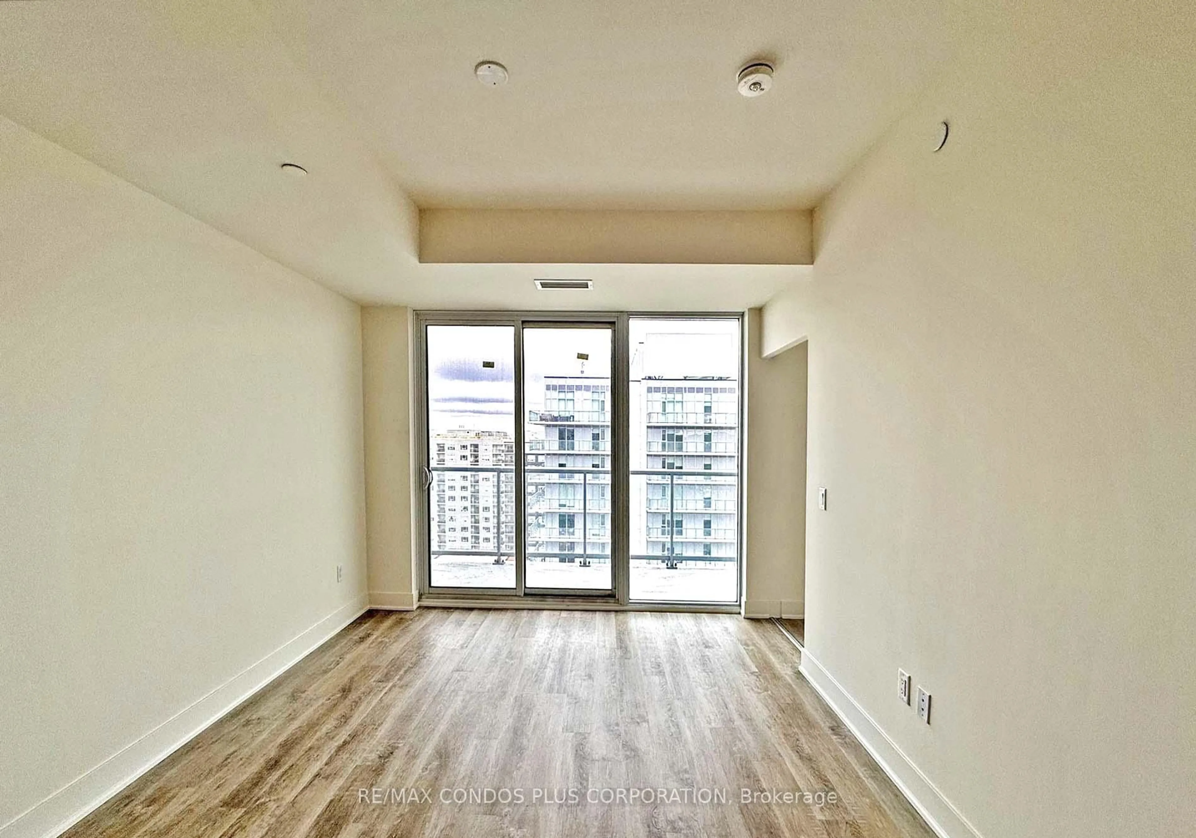 A pic of a room for 185 Deerfield Rd #1302, Newmarket Ontario L3Y 0G7