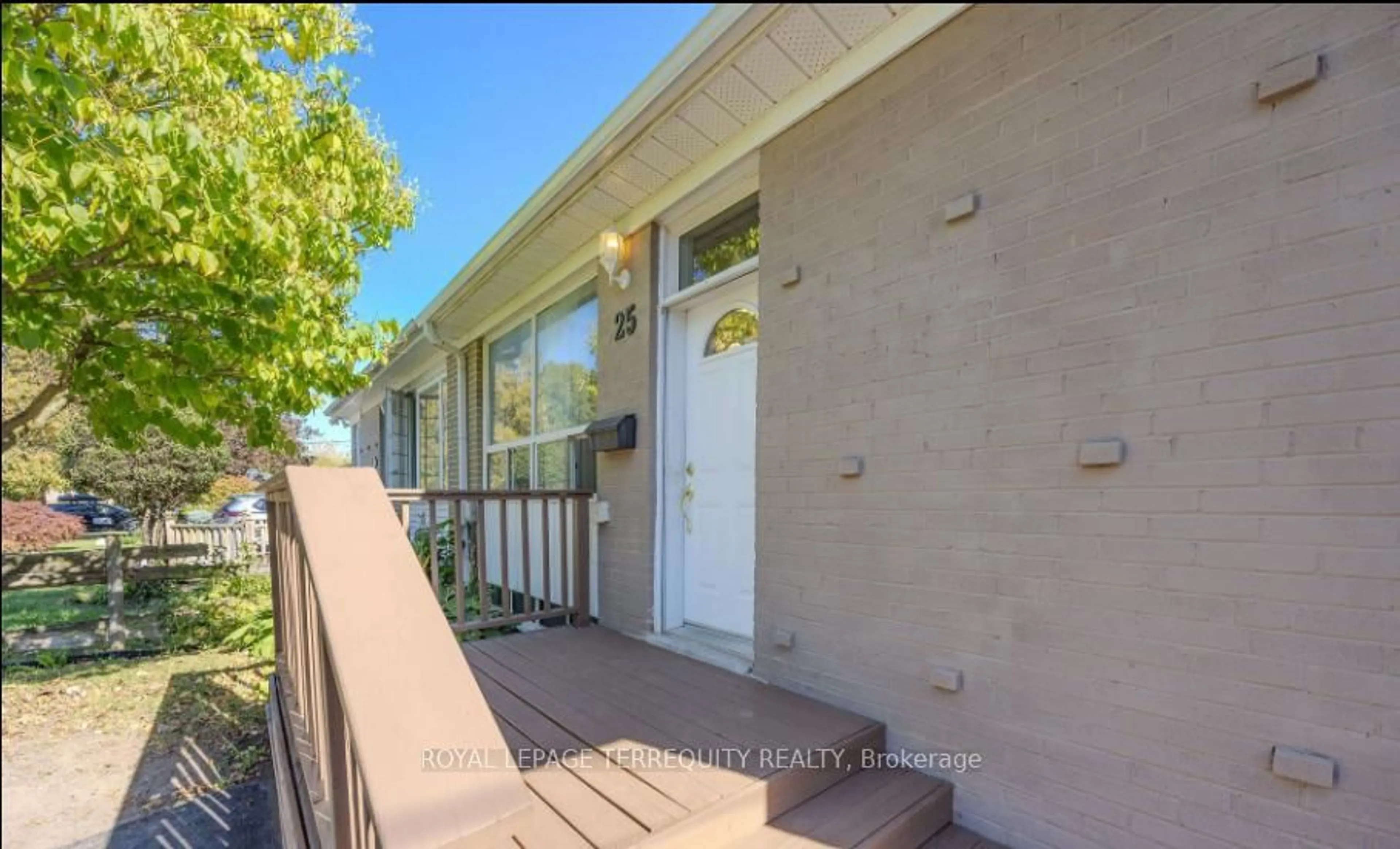 Unknown for 25 Bailey Cres, Aurora Ontario L4G 2B2