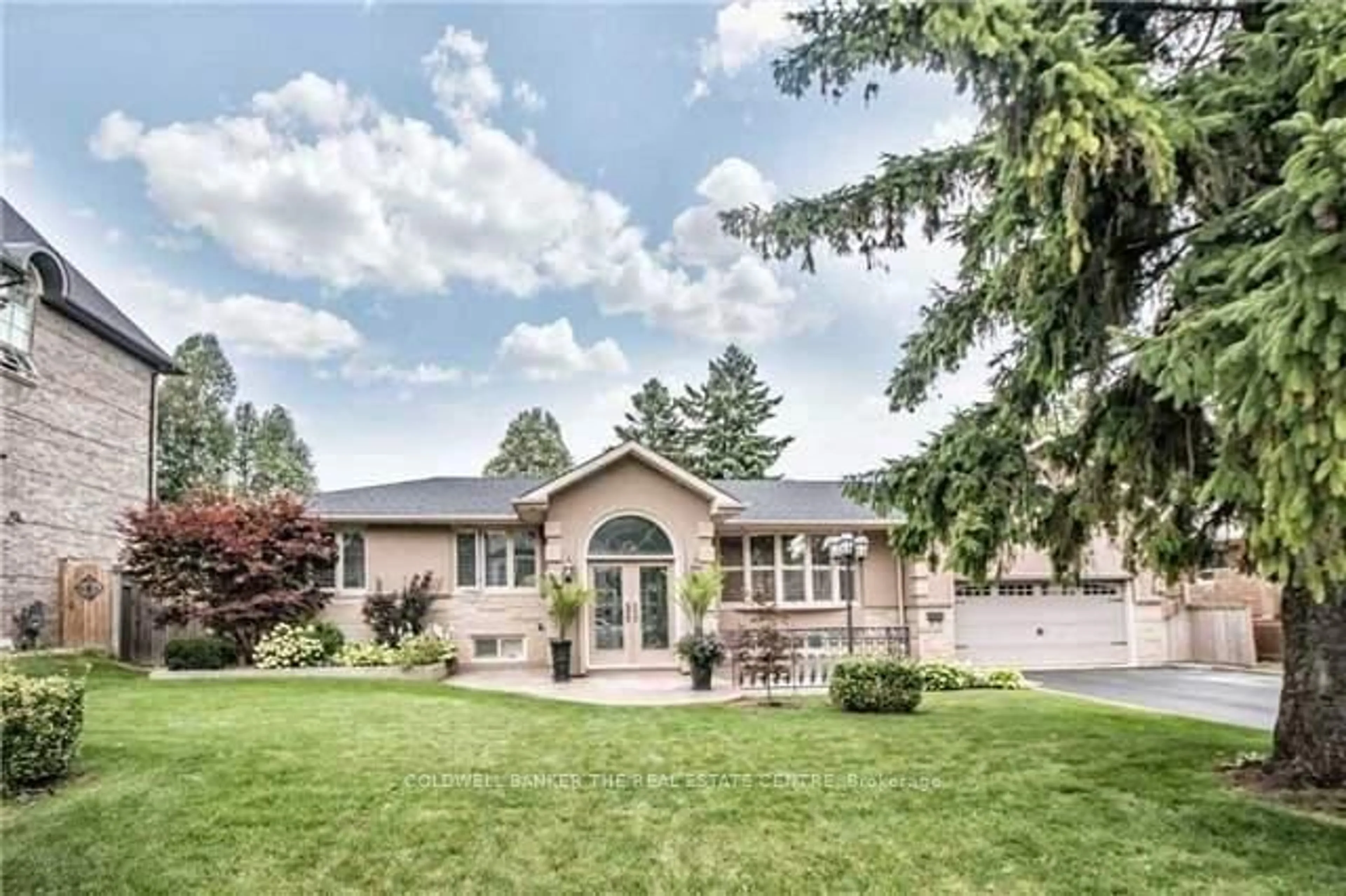 Home with brick exterior material, street for 4 Orlon Cres, Richmond Hill Ontario L4C 6S5