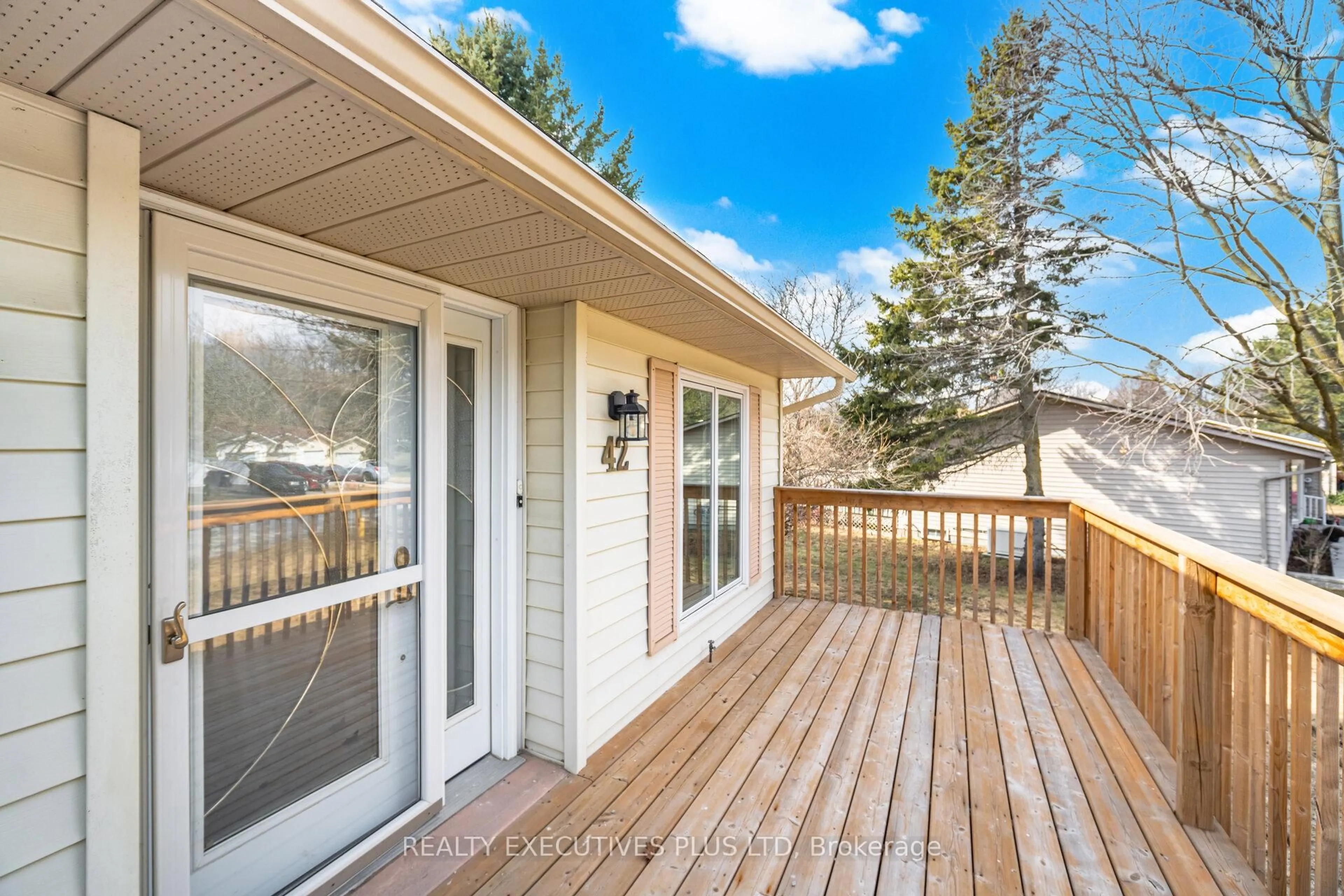 Patio, water/lake/river/ocean view for 42 Tecumseth Pines Dr, New Tecumseth Ontario L0G 1W0