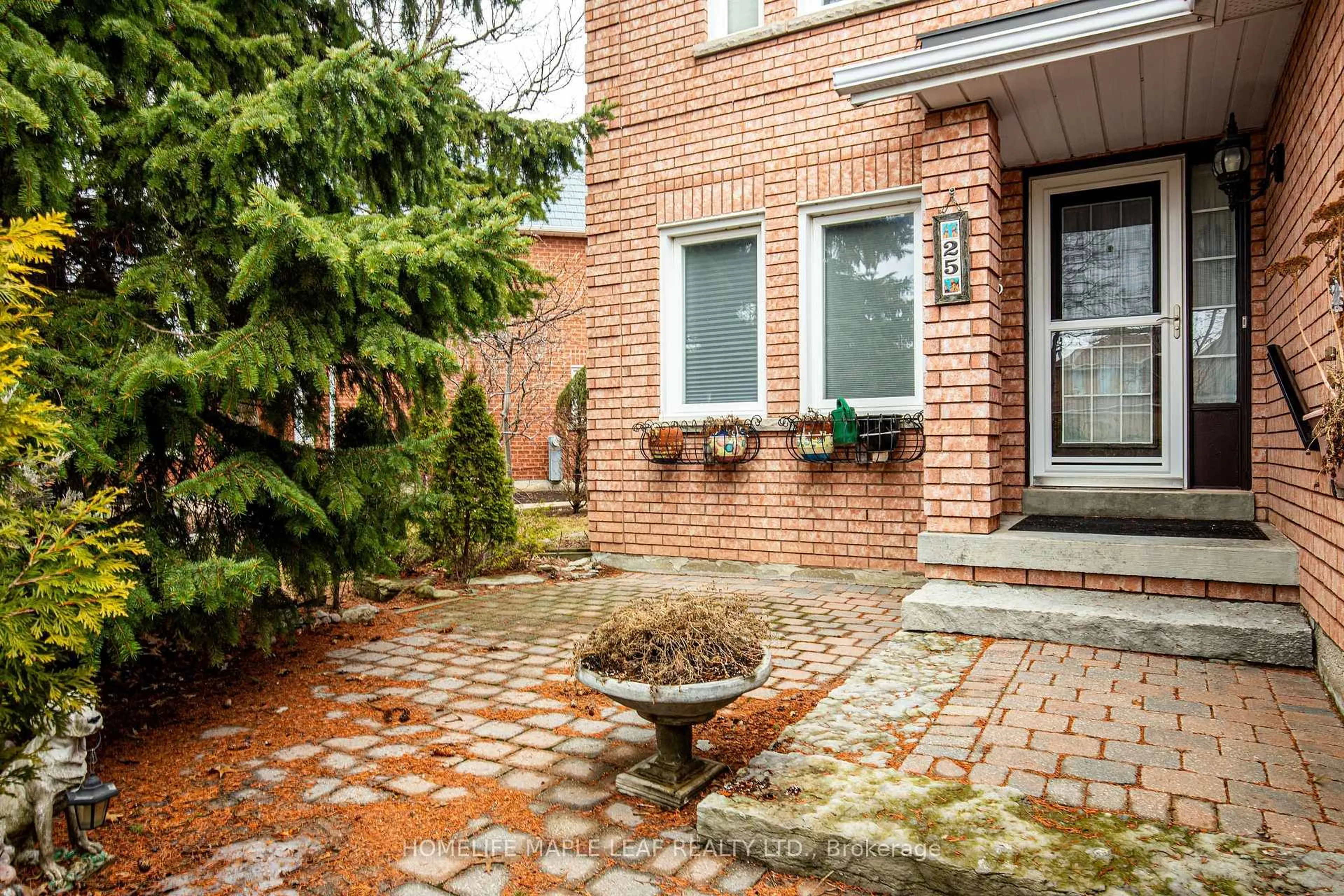 Home with brick exterior material, street for 25 Grampian Ave, Vaughan Ontario L6A 2A3