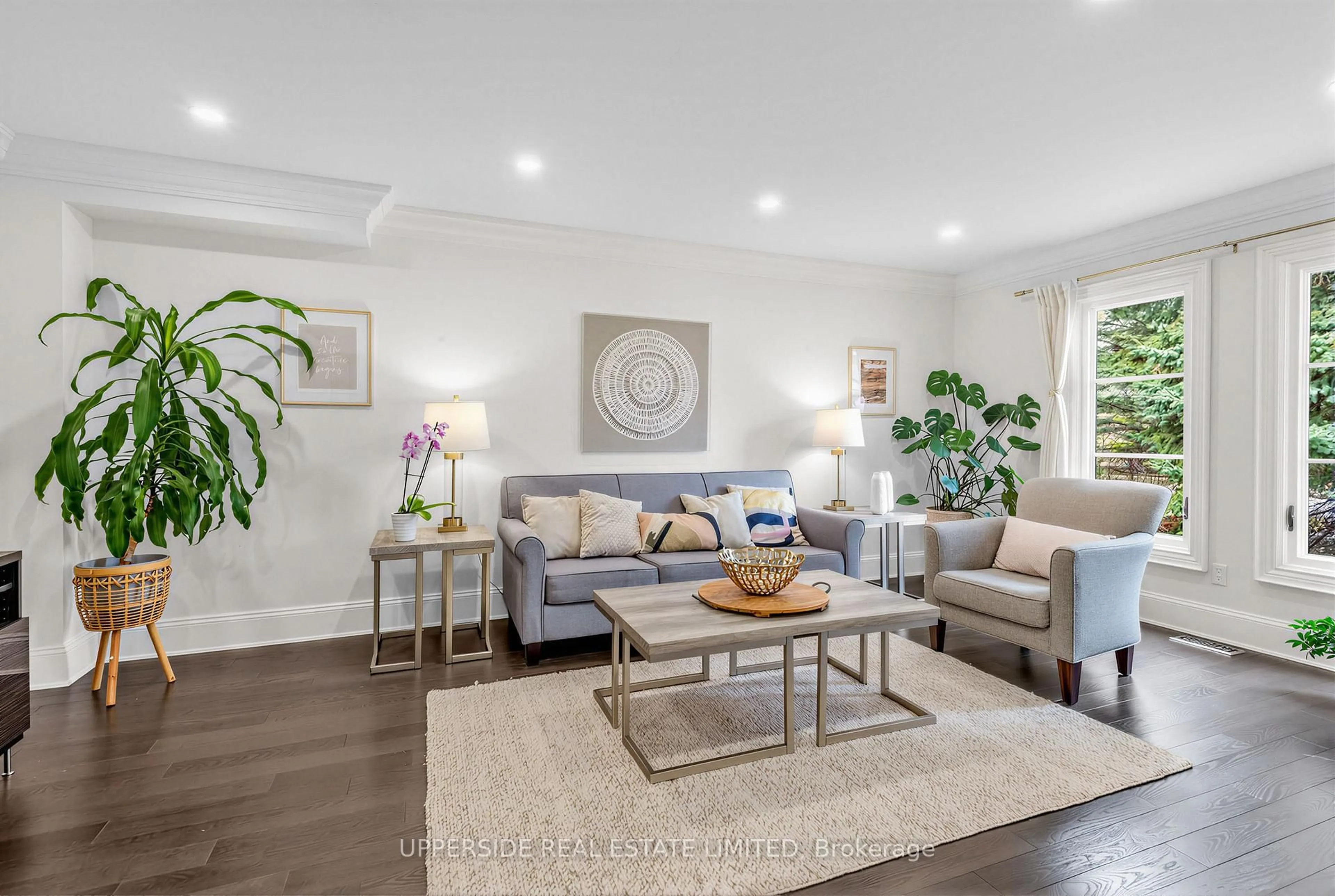 Living room with furniture, unknown for 986 Stonehaven Ave, Newmarket Ontario L3X 1P6