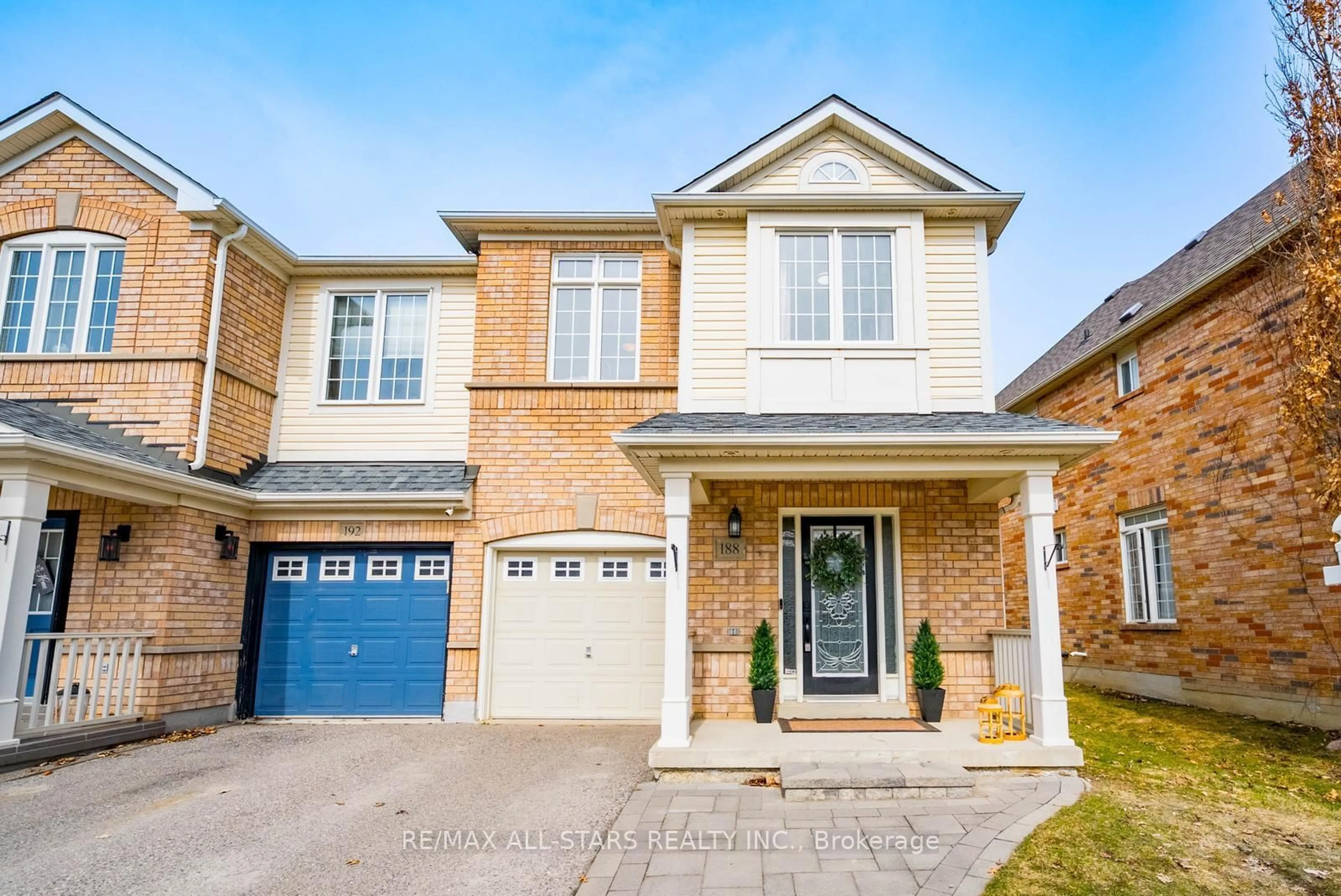 Home with brick exterior material, street for 188 Reeves Way Blvd, Whitchurch-Stouffville Ontario L4A 0H6