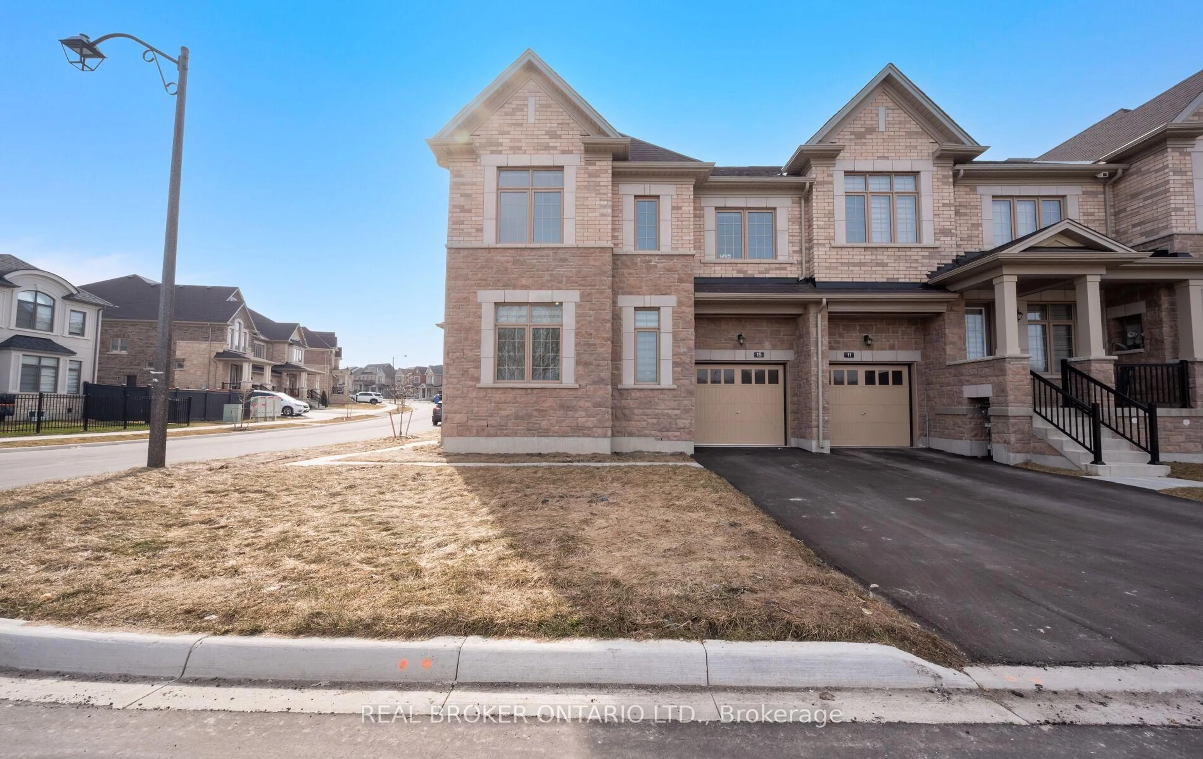 Home with brick exterior material, street for 15 BOWLINE VISTA, East Gwillimbury Ontario L9N 0V9