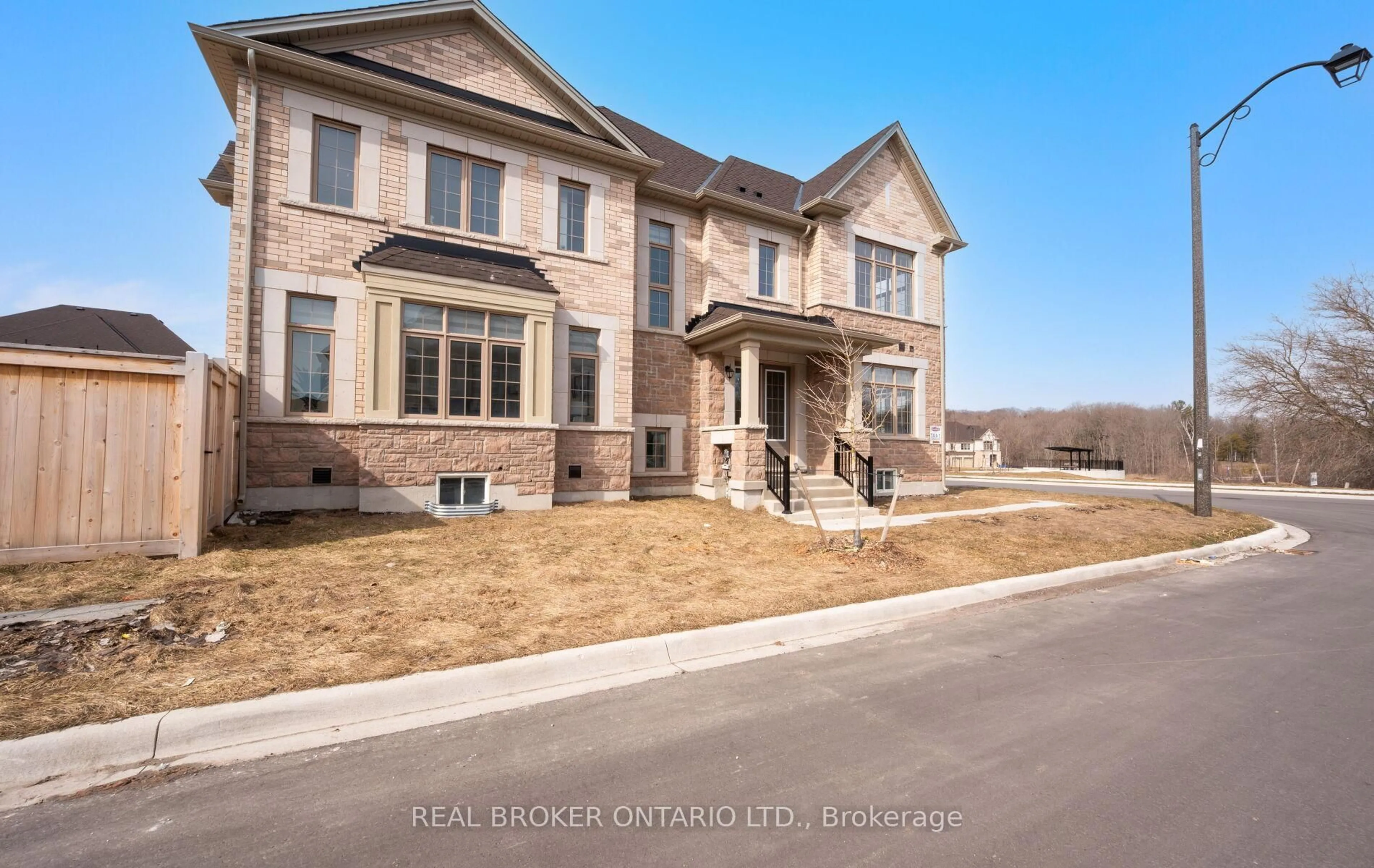 Home with brick exterior material, street for 15 BOWLINE VISTA, East Gwillimbury Ontario L9N 0V9