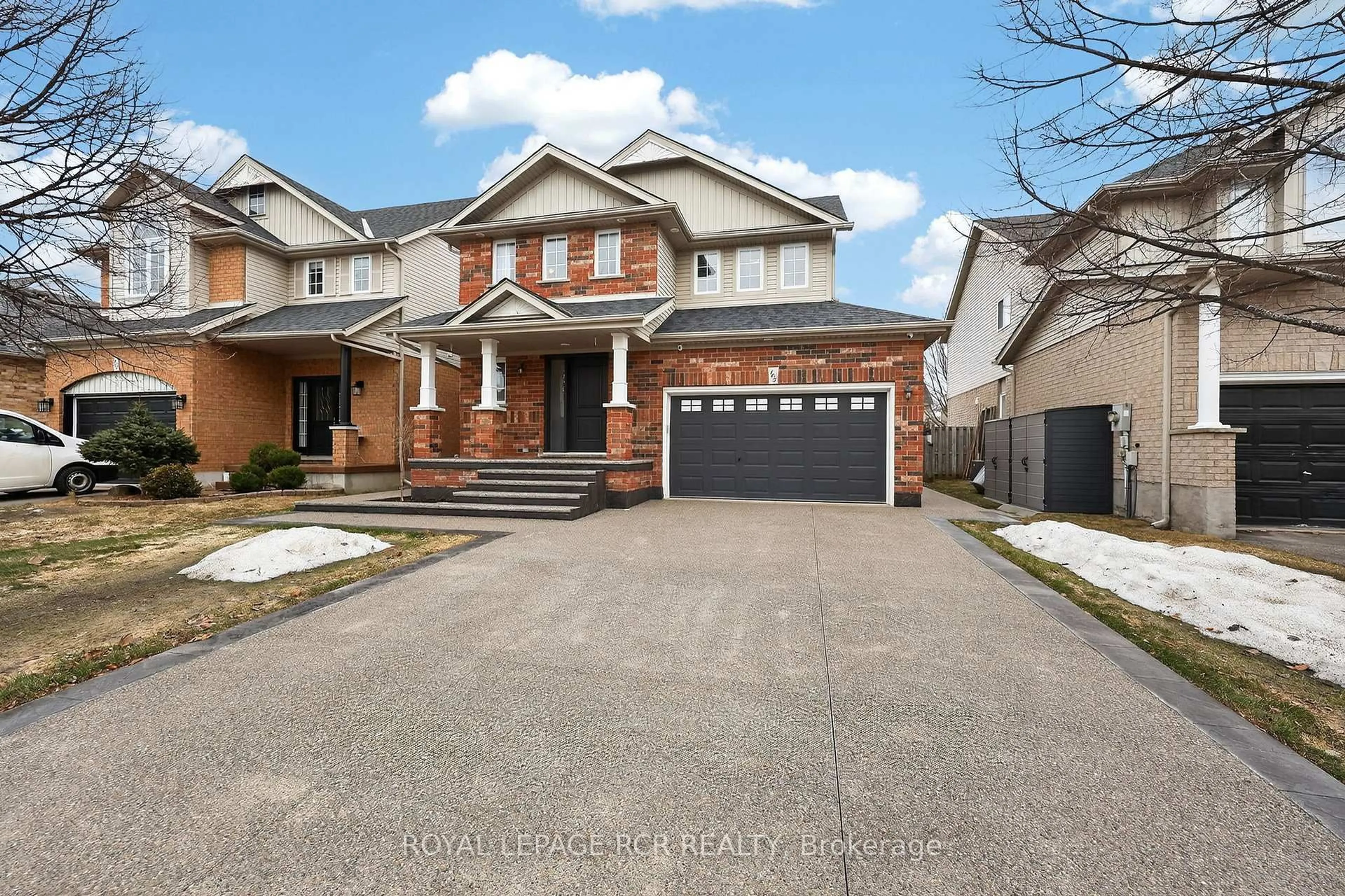 Home with brick exterior material, street for 105 Shephard Ave, New Tecumseth Ontario L9R 2G4