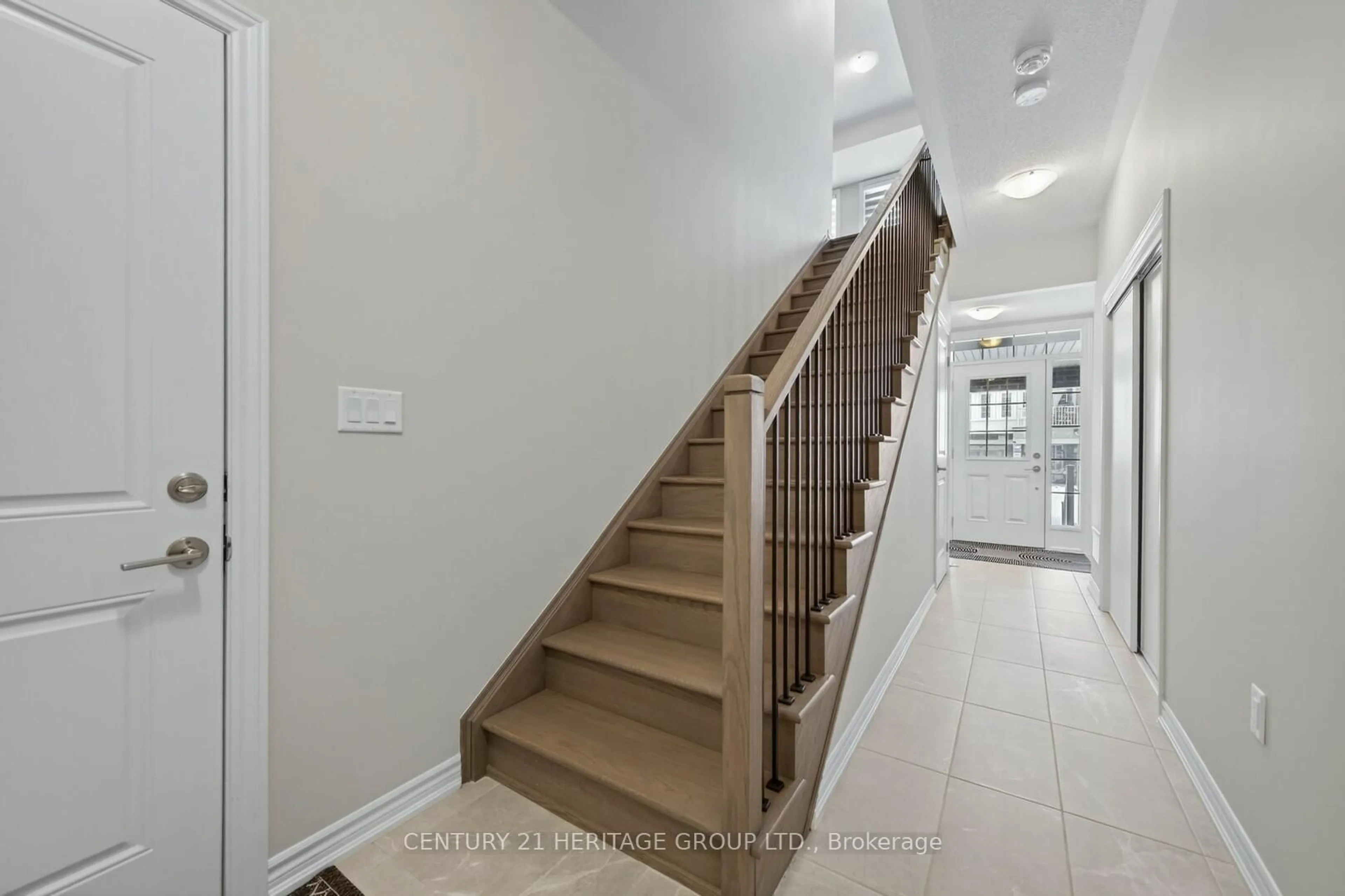 Stairs for 6 Mel Irving Dr, Bradford West Gwillimbury Ontario L3Z 4P1