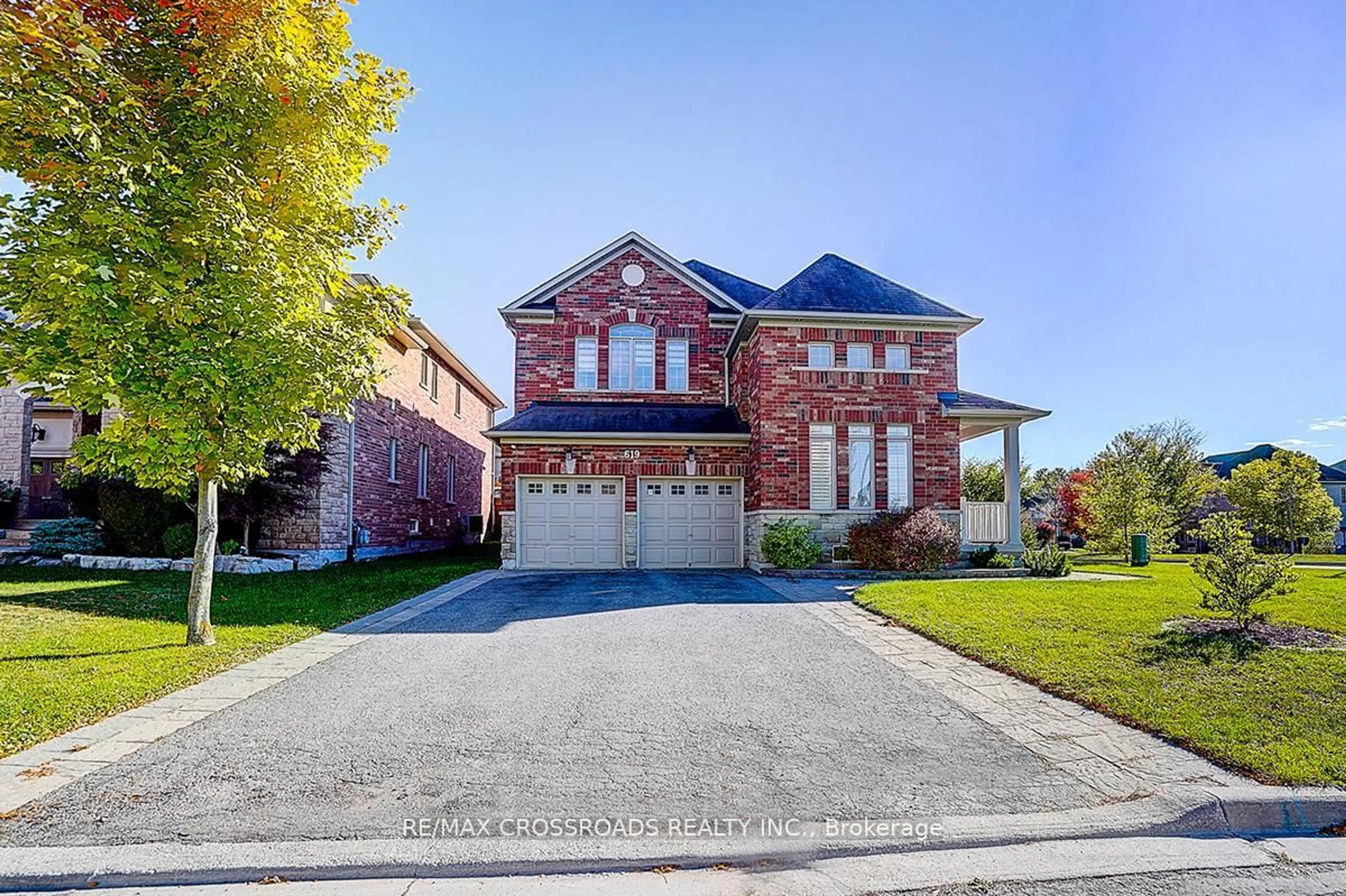 Home with brick exterior material, street for 619 Fernbank Rd, Newmarket Ontario L3X 3E4