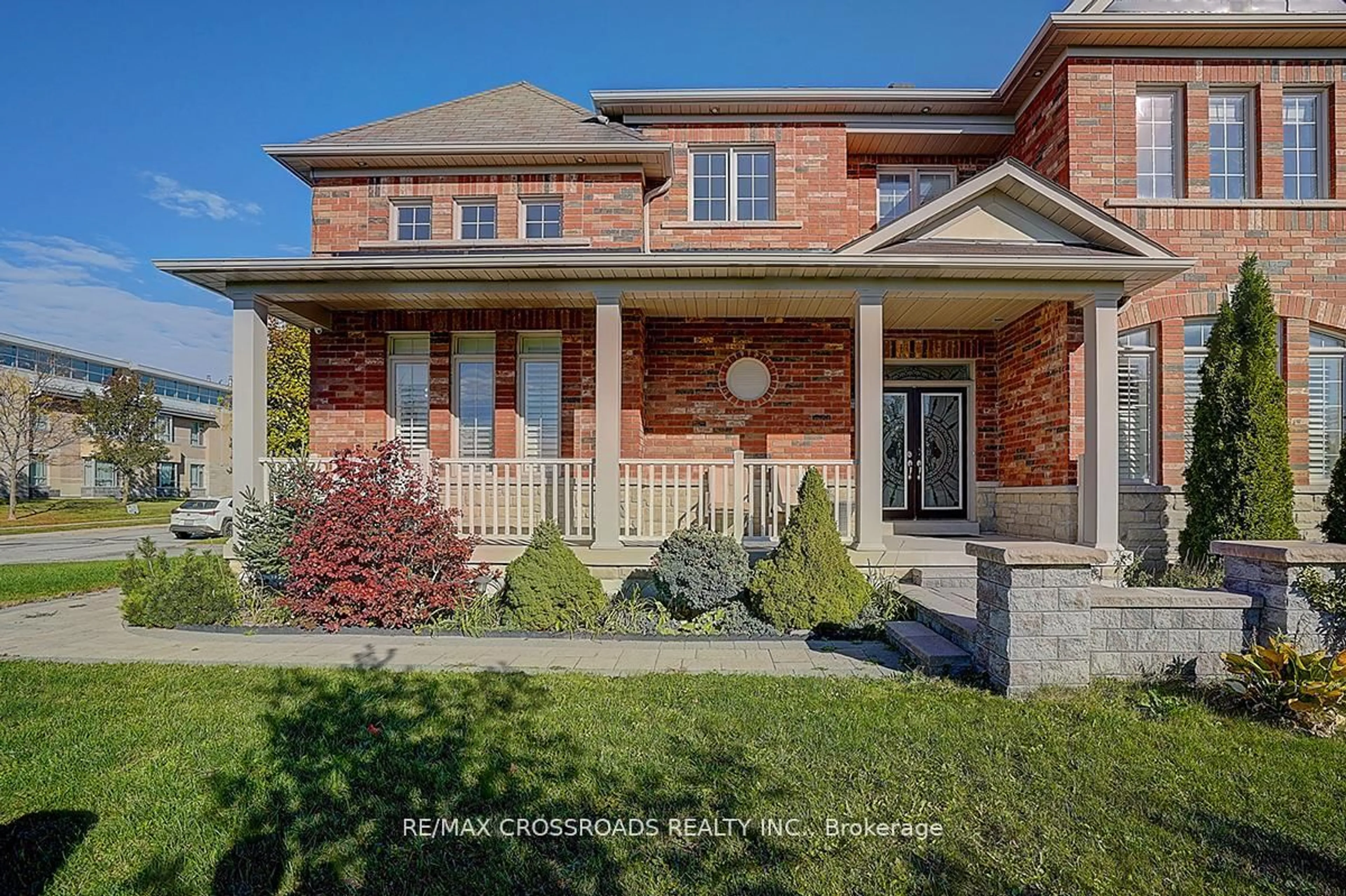 Home with brick exterior material, street for 619 Fernbank Rd, Newmarket Ontario L3X 3E4