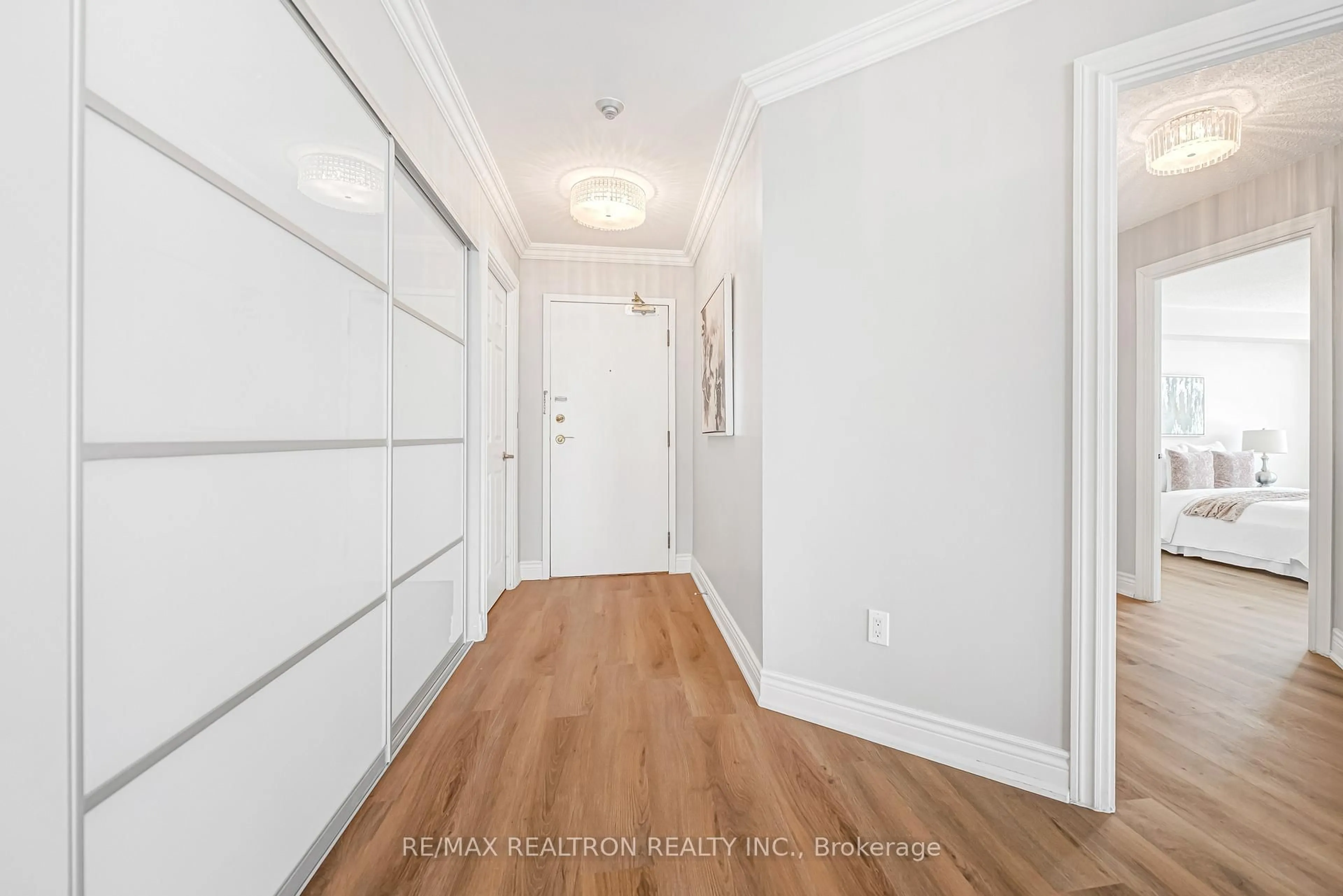 Indoor entryway for 7805 Bayview Ave #822, Markham Ontario L3T 7N1