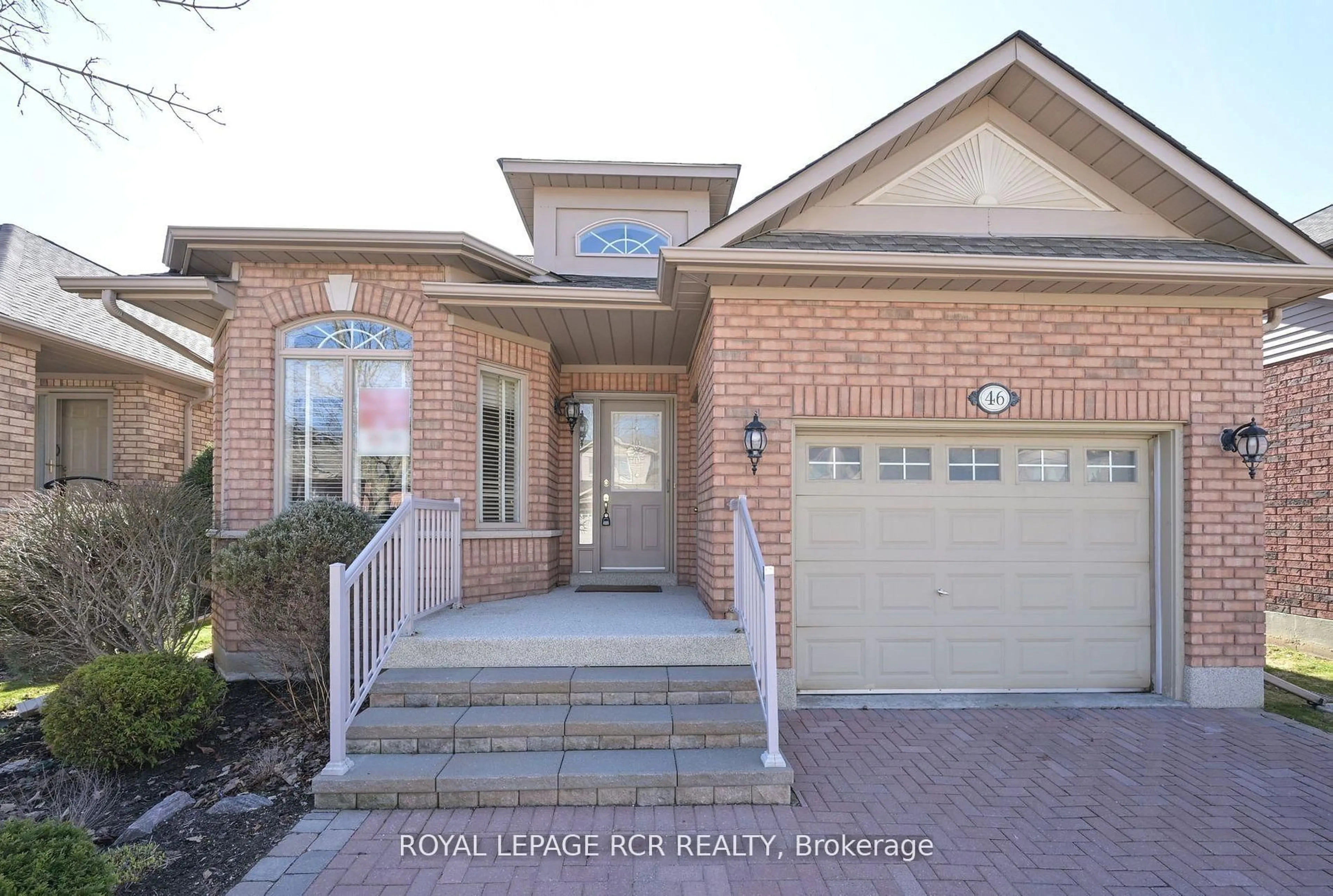 Home with brick exterior material, street for 46 Sunset Blvd, New Tecumseth Ontario L9R 1Z5