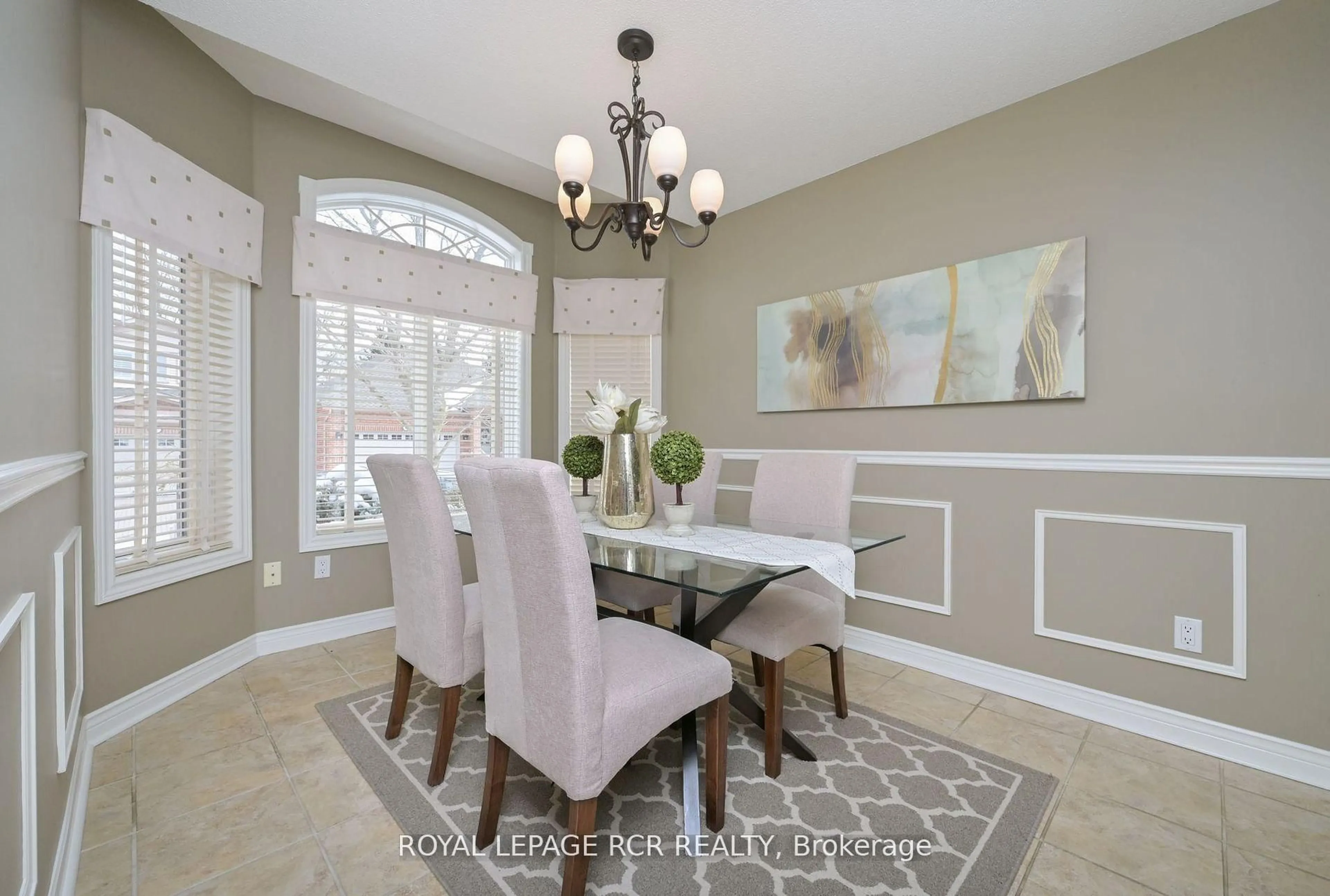 Dining room, unknown for 46 Sunset Blvd, New Tecumseth Ontario L9R 1Z5