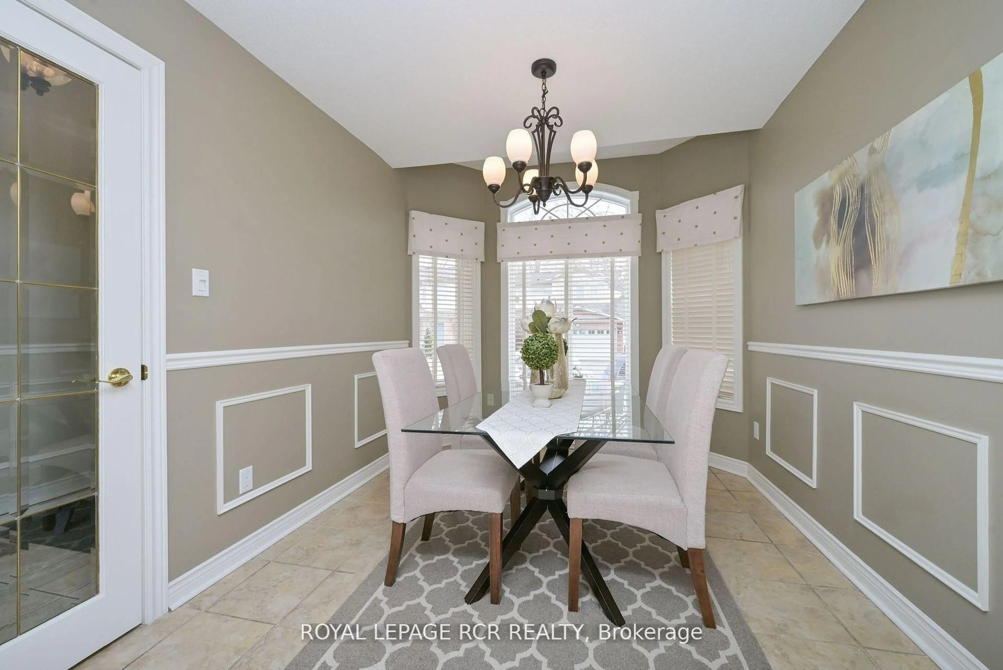 Dining room, unknown for 46 Sunset Blvd, New Tecumseth Ontario L9R 1Z5