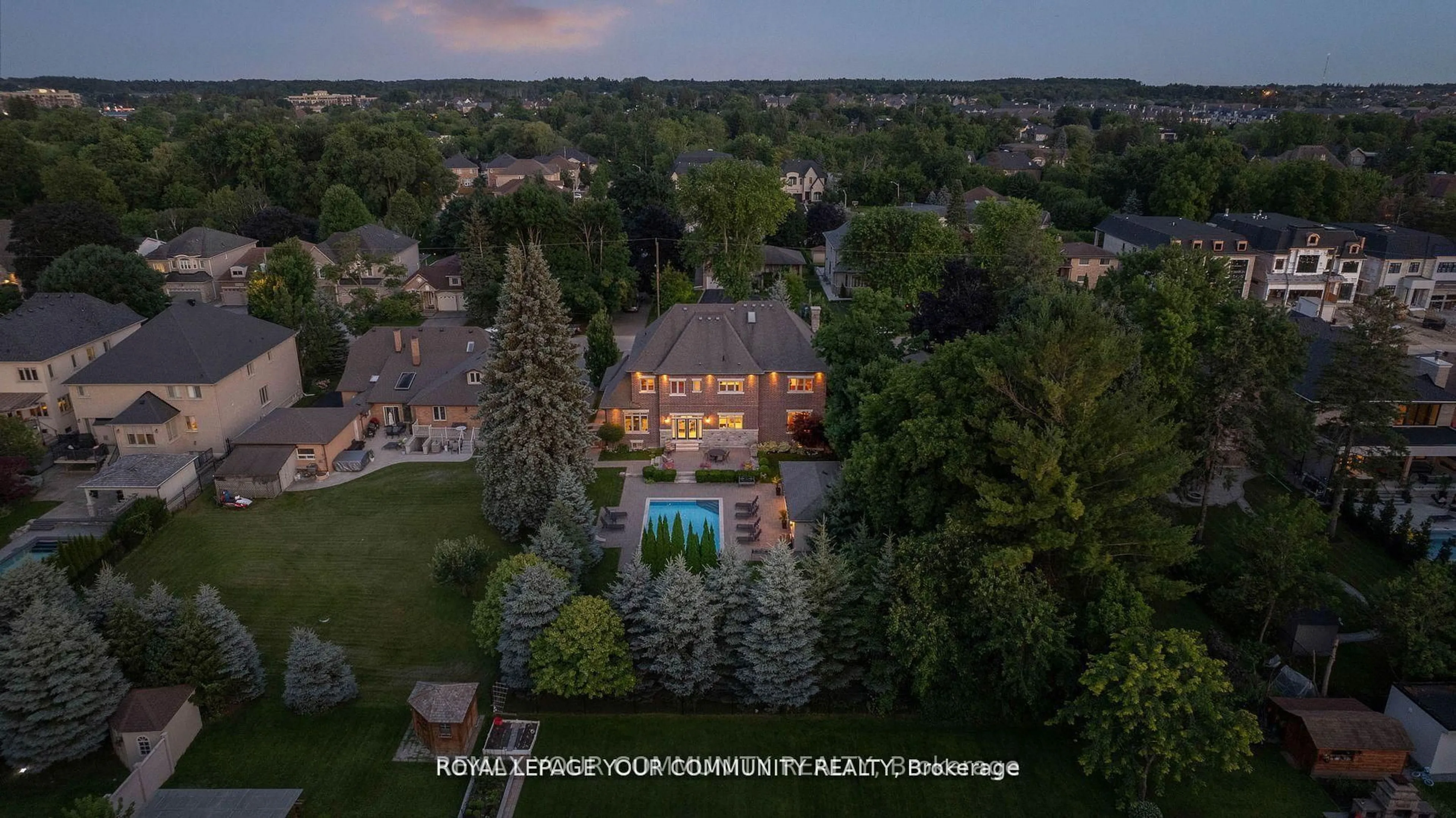 A pic from outside/outdoor area/front of a property/back of a property/a pic from drone, unknown for 76 Elm Grove Ave, Richmond Hill Ontario L4E 2W8