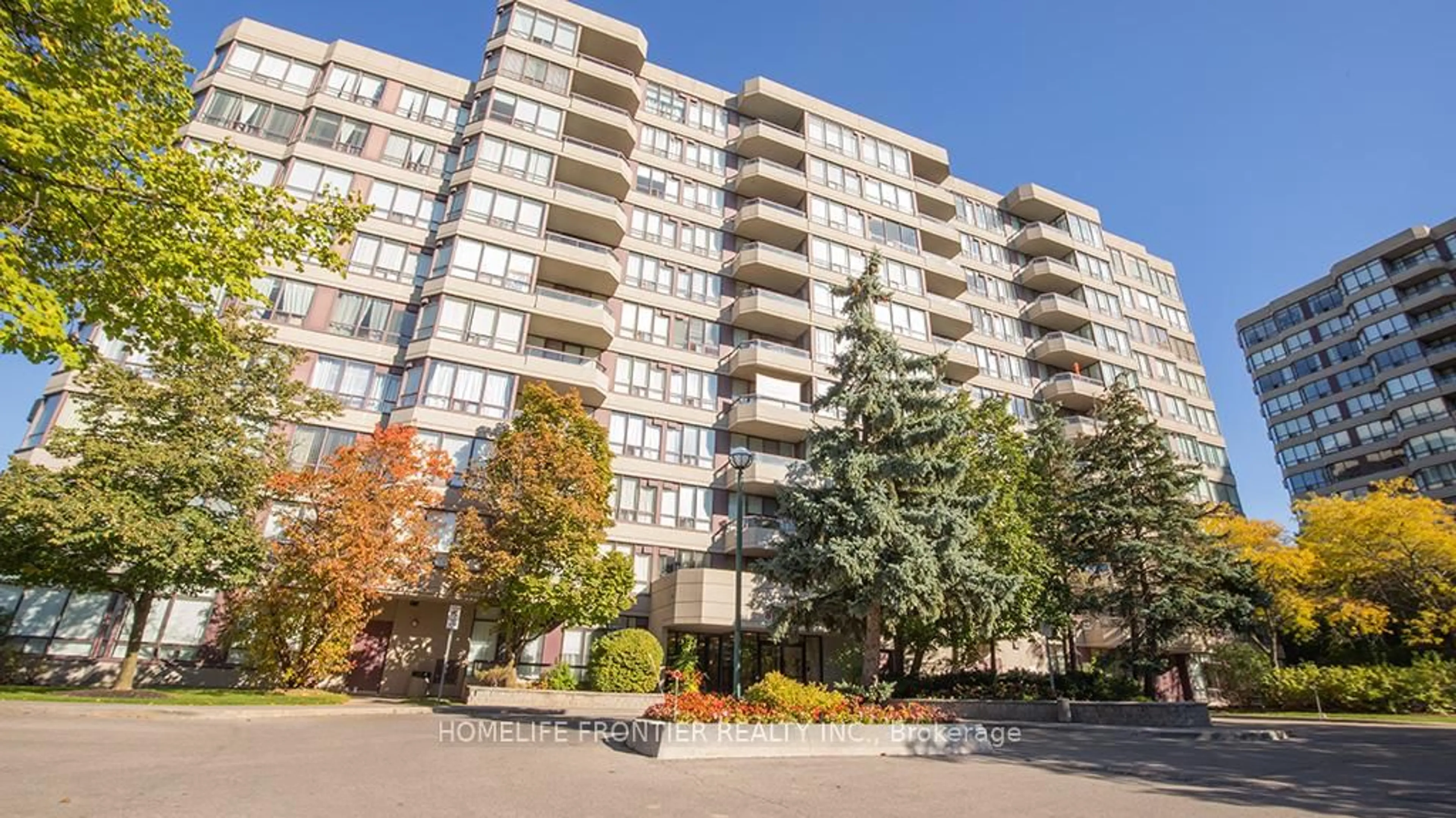 Patio, unknown for 81 Townsgate Dr #210, Vaughan Ontario L4J 8E6