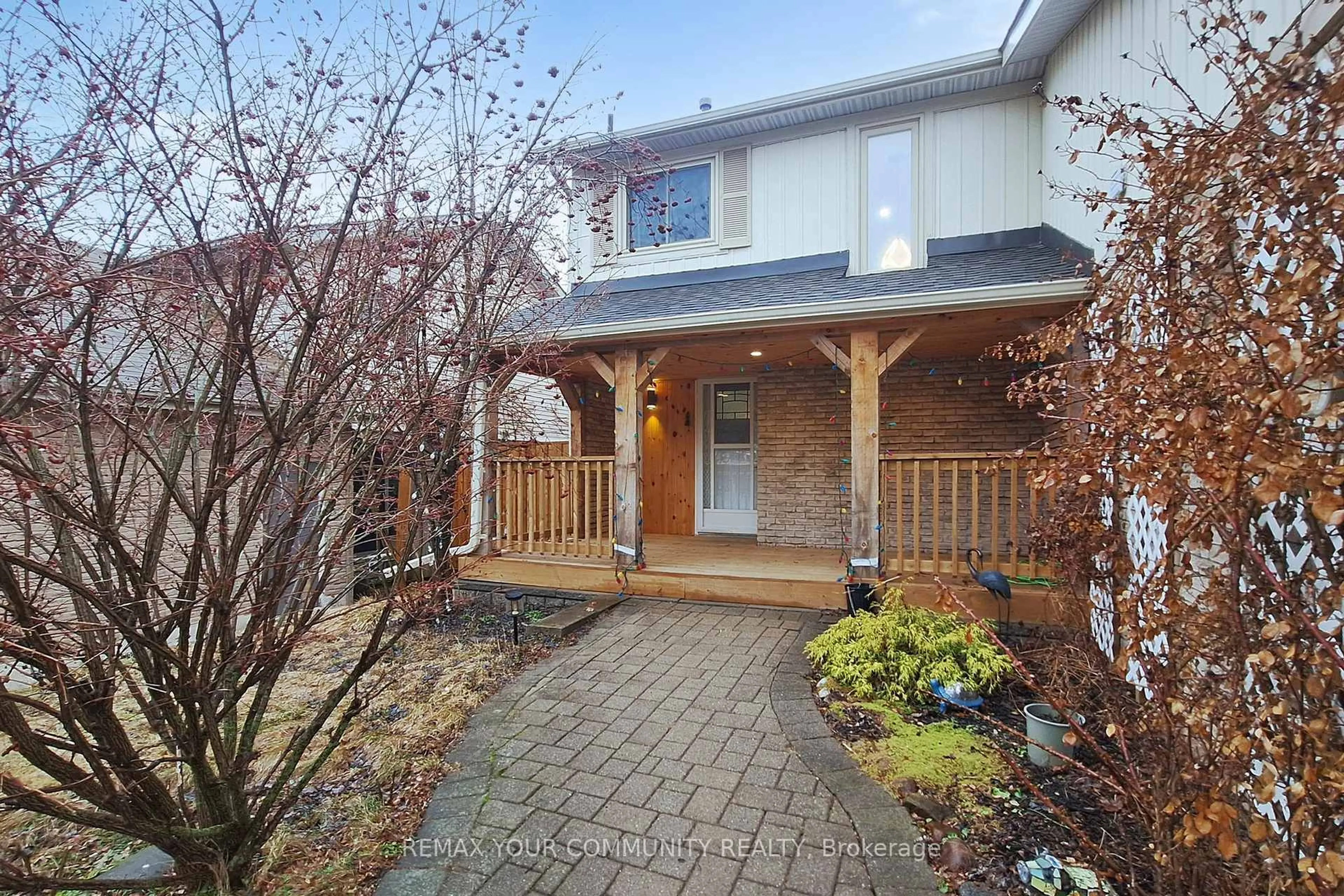 Unknown for 101 Ashton Rd, Newmarket Ontario L3Y 5R6