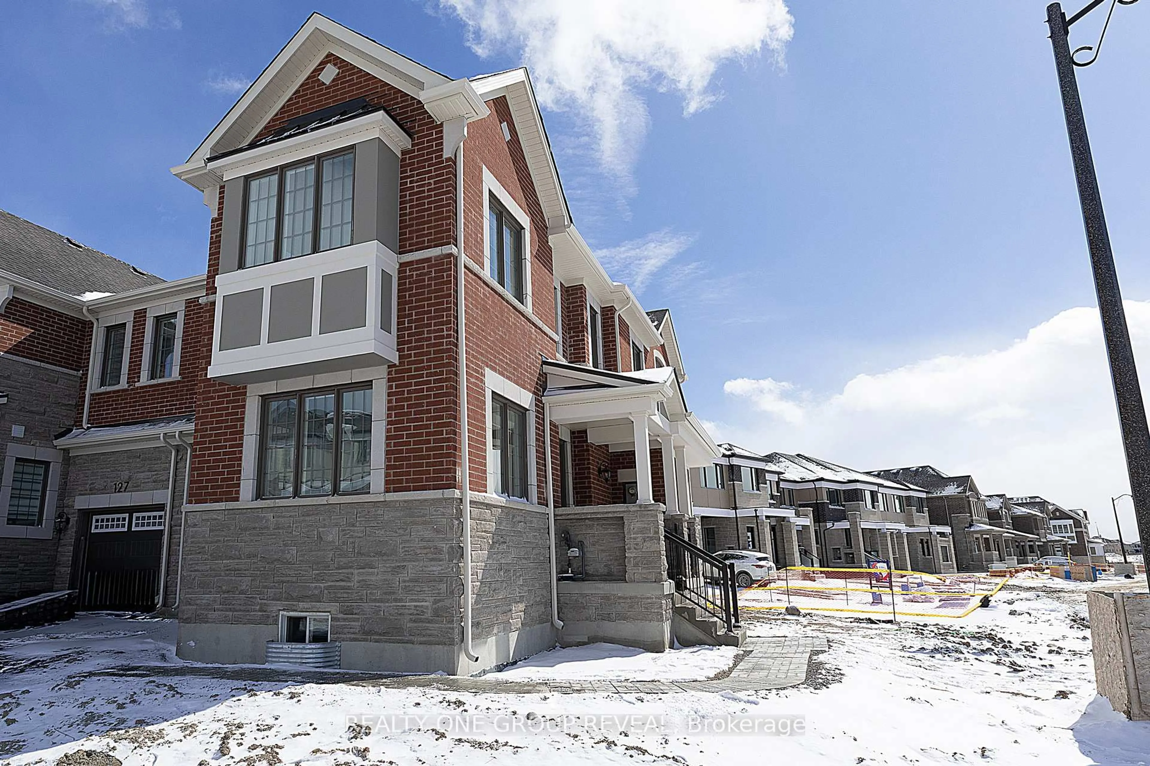 Home with brick exterior material, unknown for 27 Moss Dr, Markham Ontario L6C 1N3