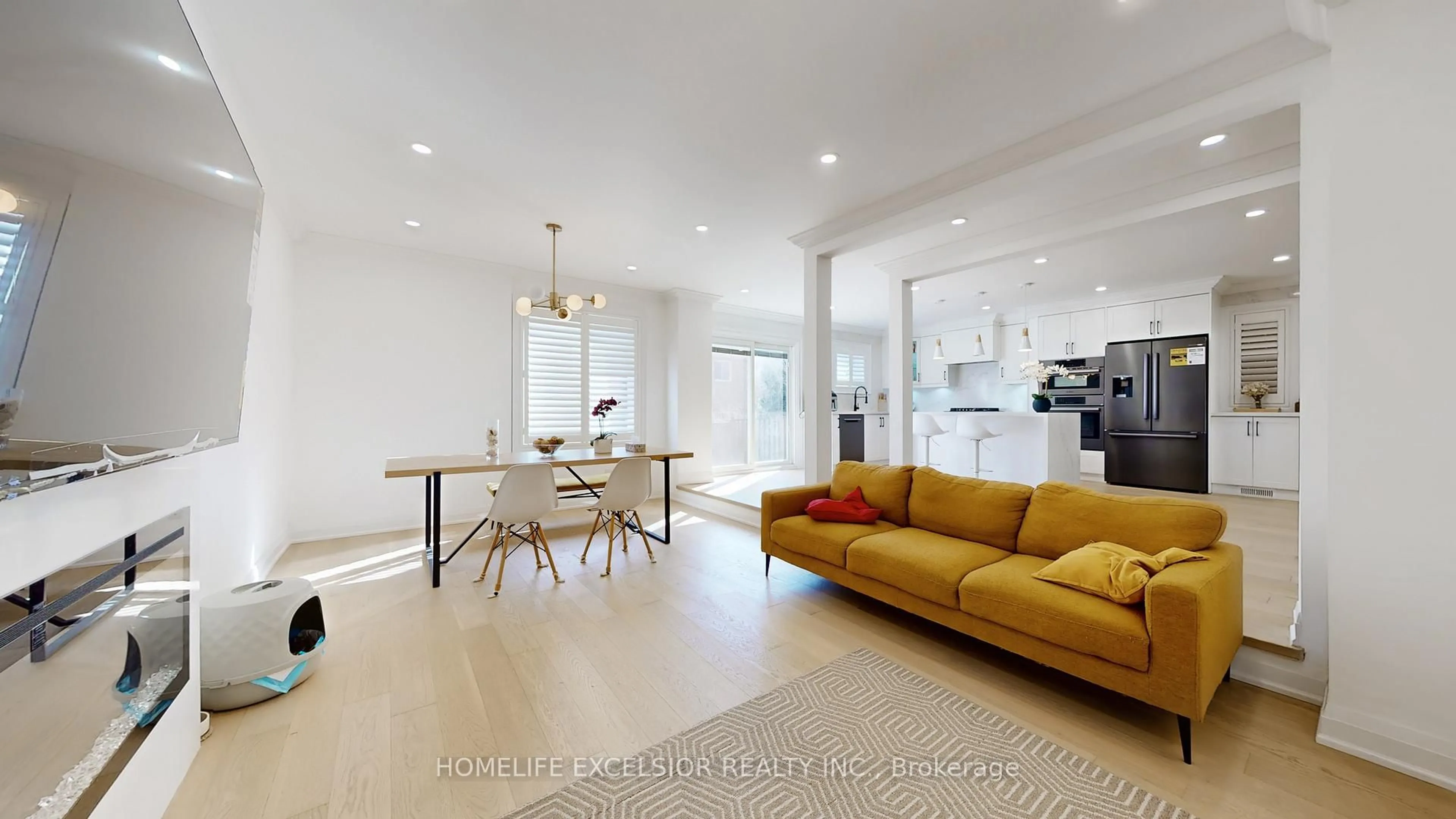 Living room with furniture, unknown for 84 Jessica Gdns, Vaughan Ontario L4J 3G2