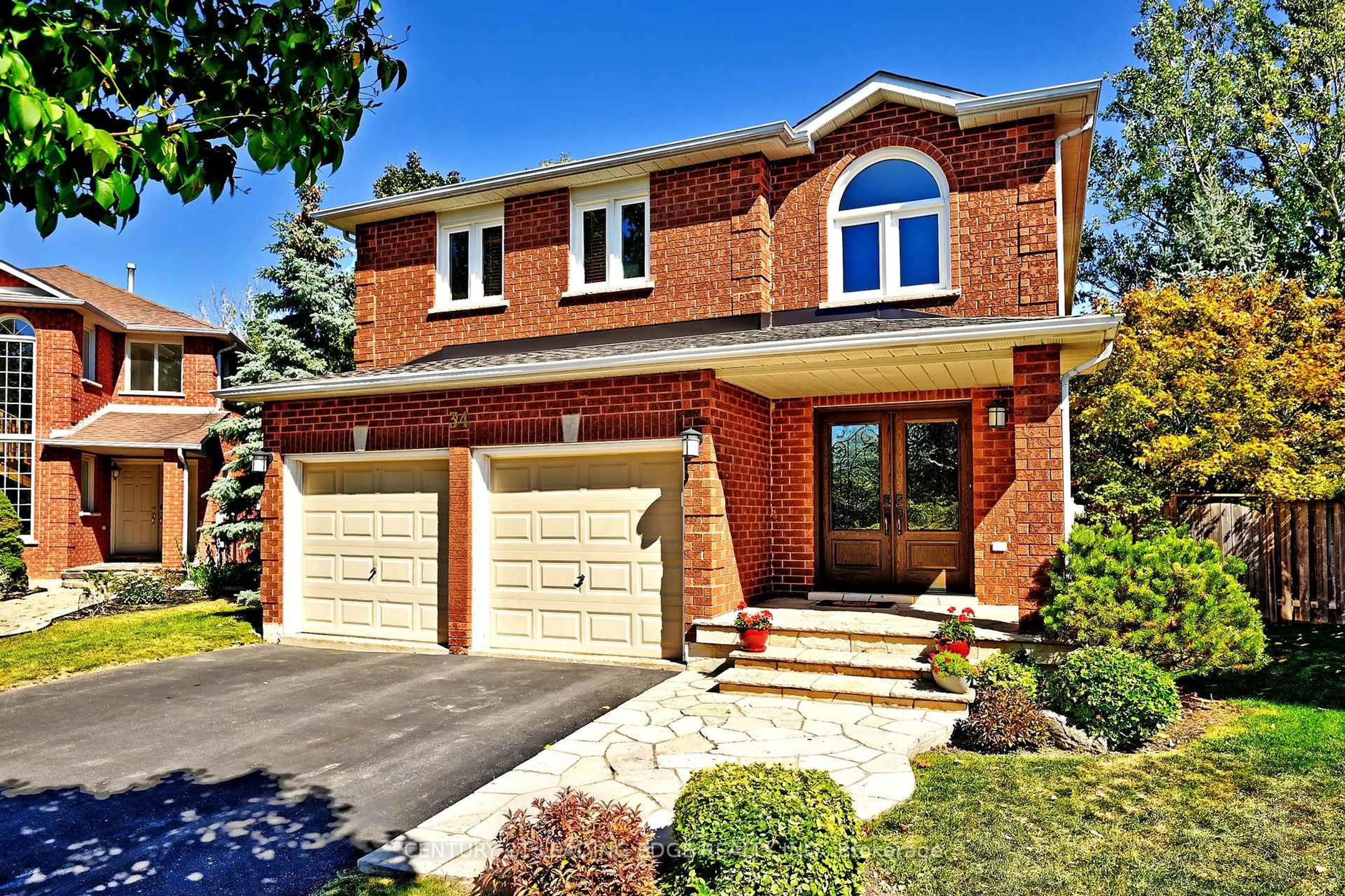 Home with brick exterior material, street for 34 Pandora Crt, Richmond Hill Ontario L4S 1J4