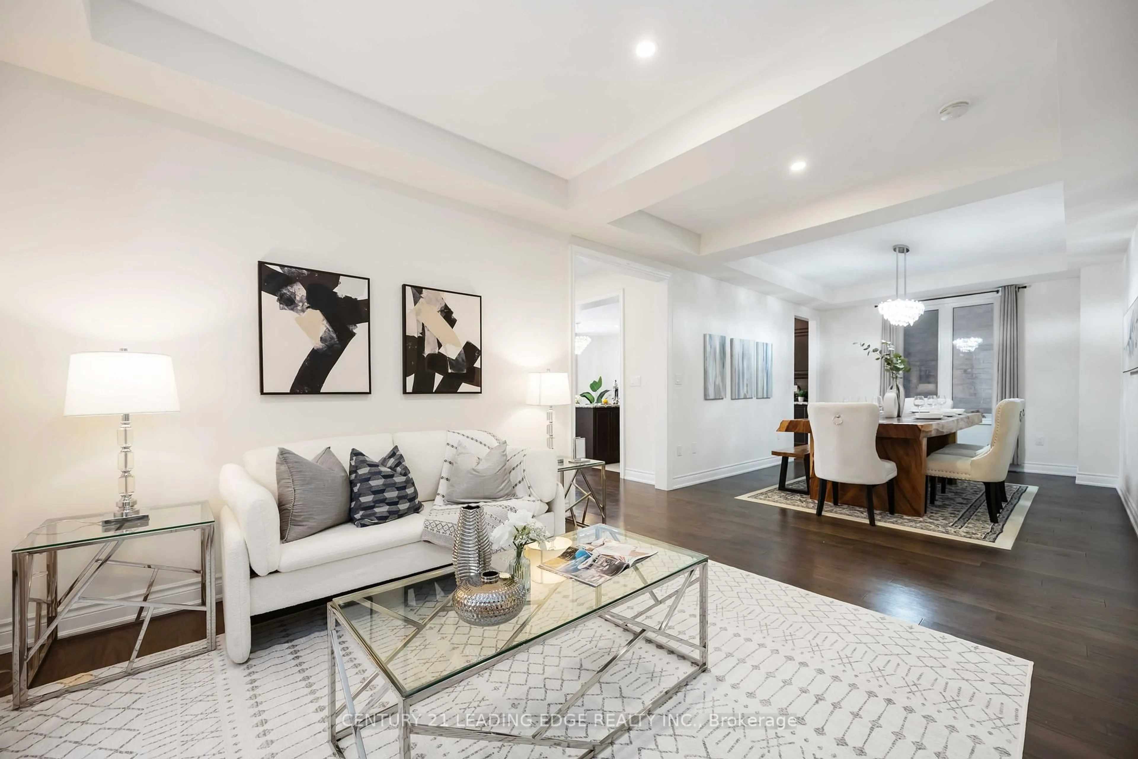 Living room with furniture, unknown for 689 Somerville Dr, Newmarket Ontario L3X 0J9