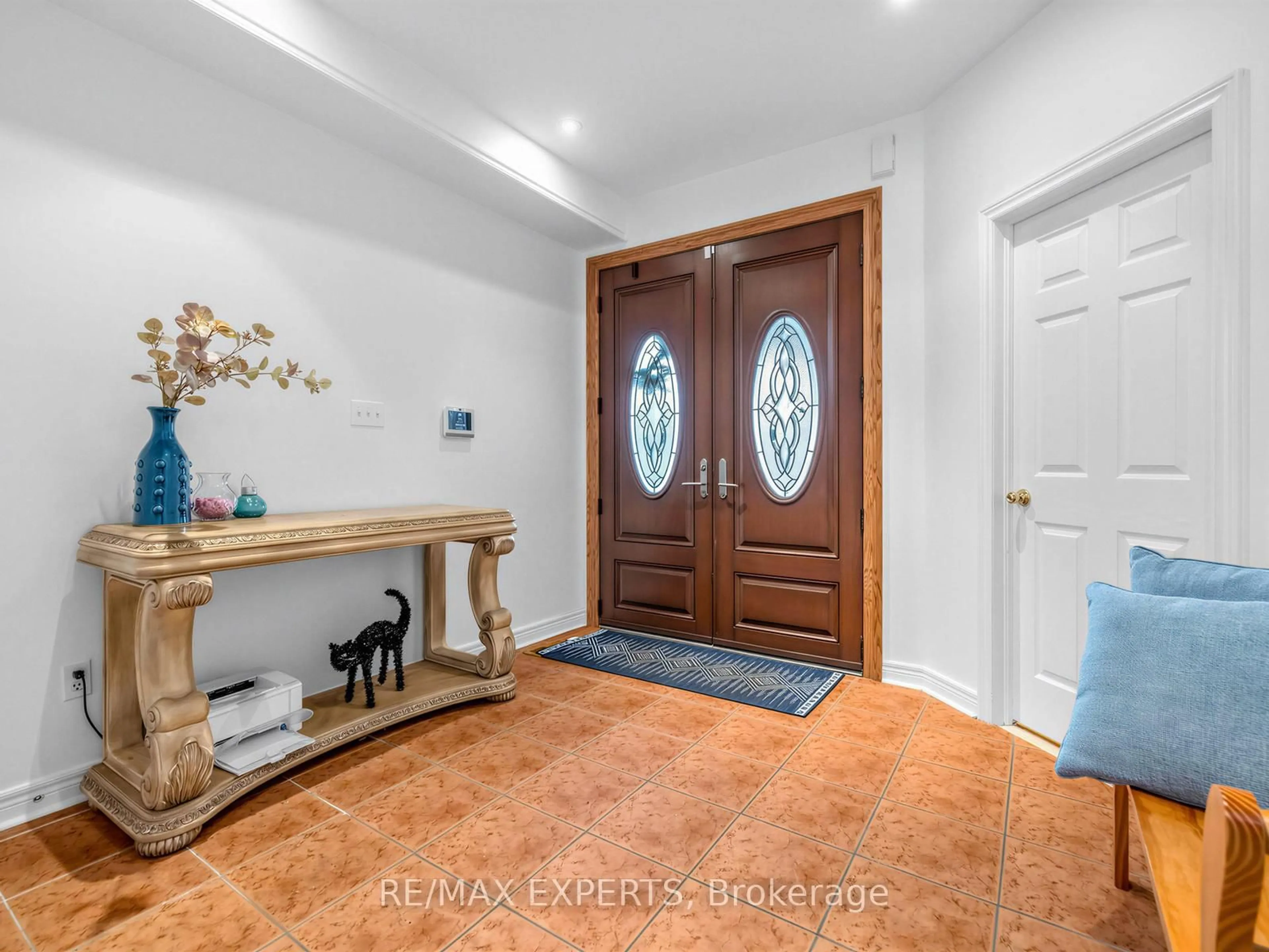 Indoor entryway for 67 Tremblay Ave, Vaughan Ontario L4H 2X1