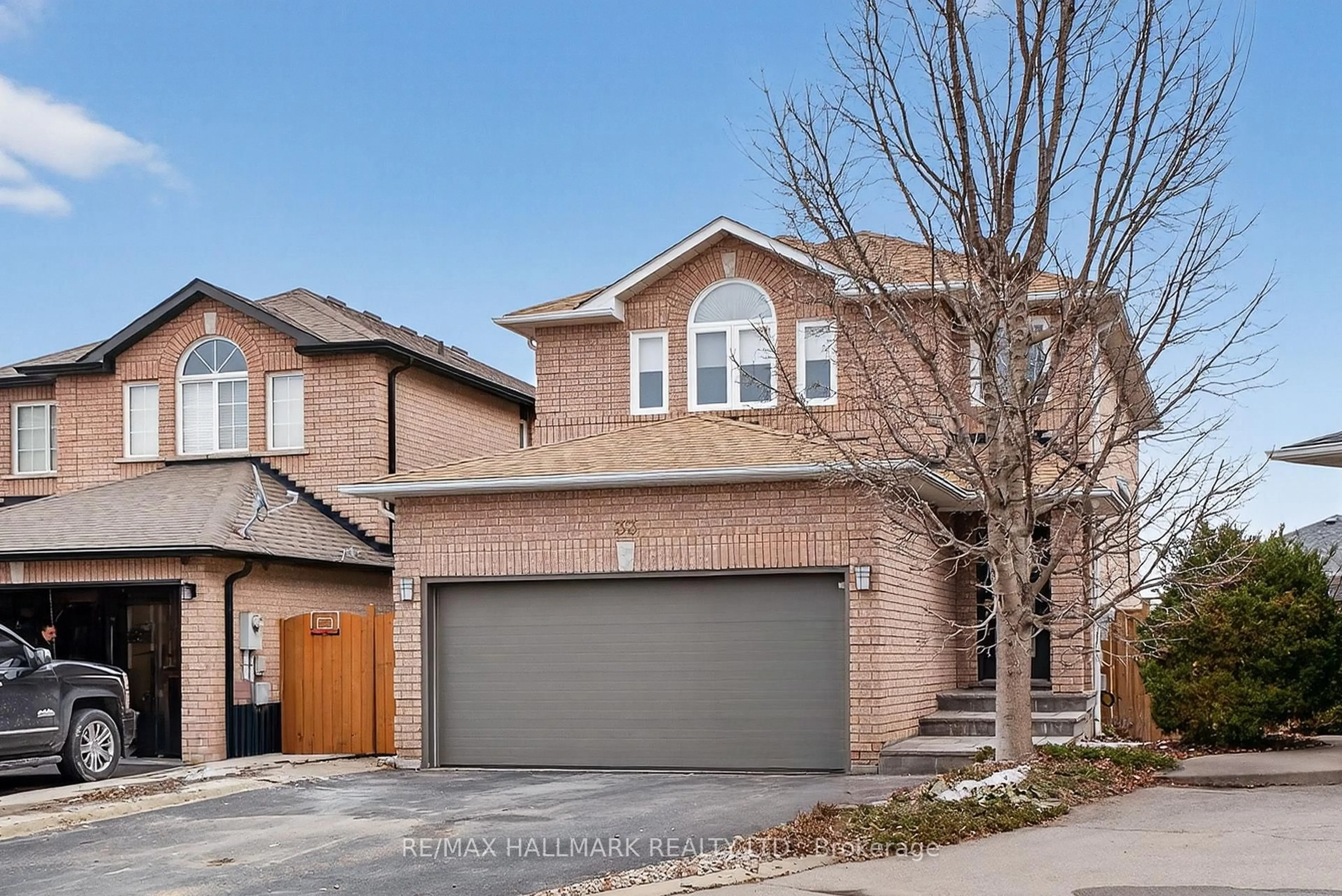 Home with brick exterior material, street for 33 Topaz Crt, Vaughan Ontario L6A 2X2