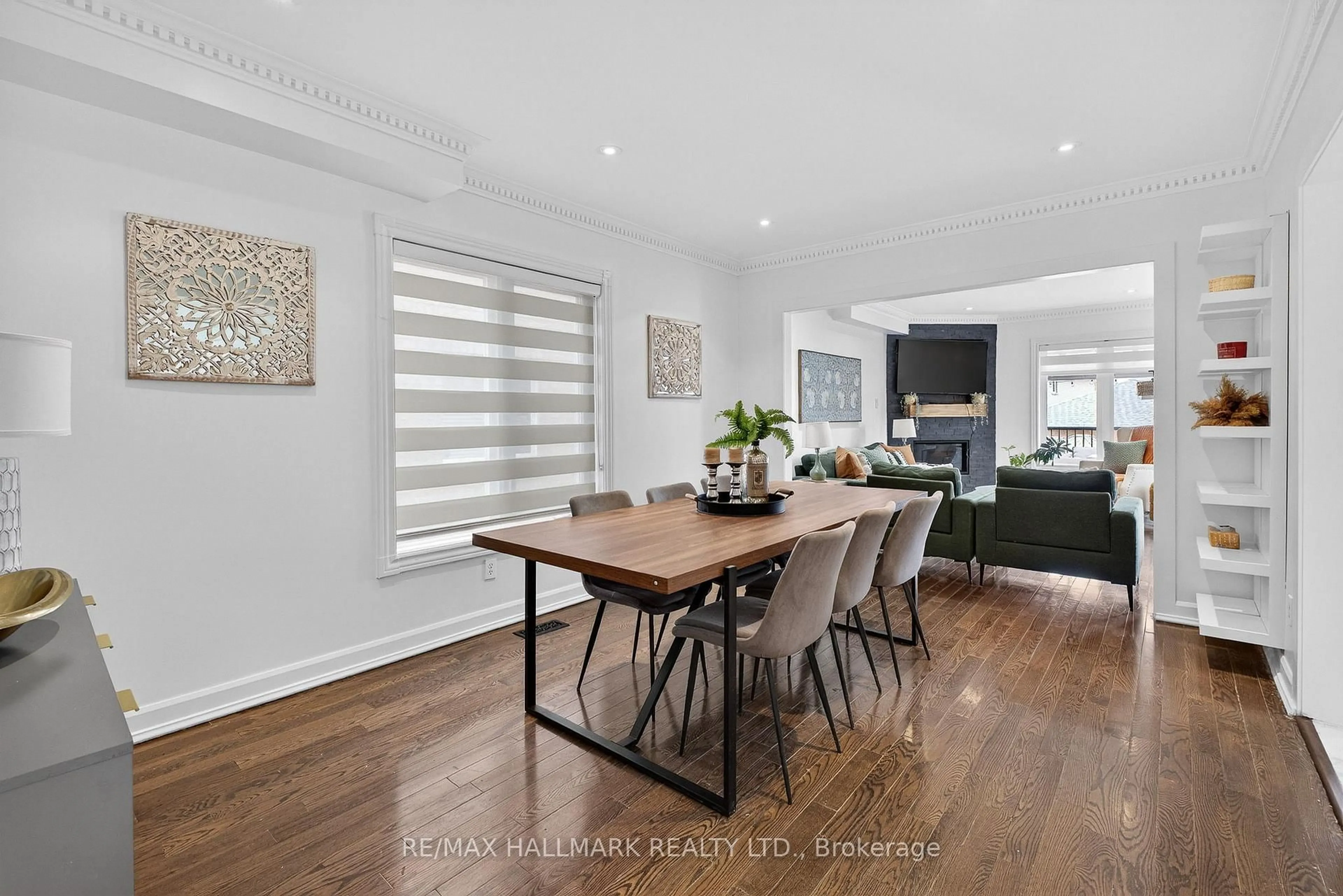 Dining room, wood/laminate floor for 33 Topaz Crt, Vaughan Ontario L6A 2X2