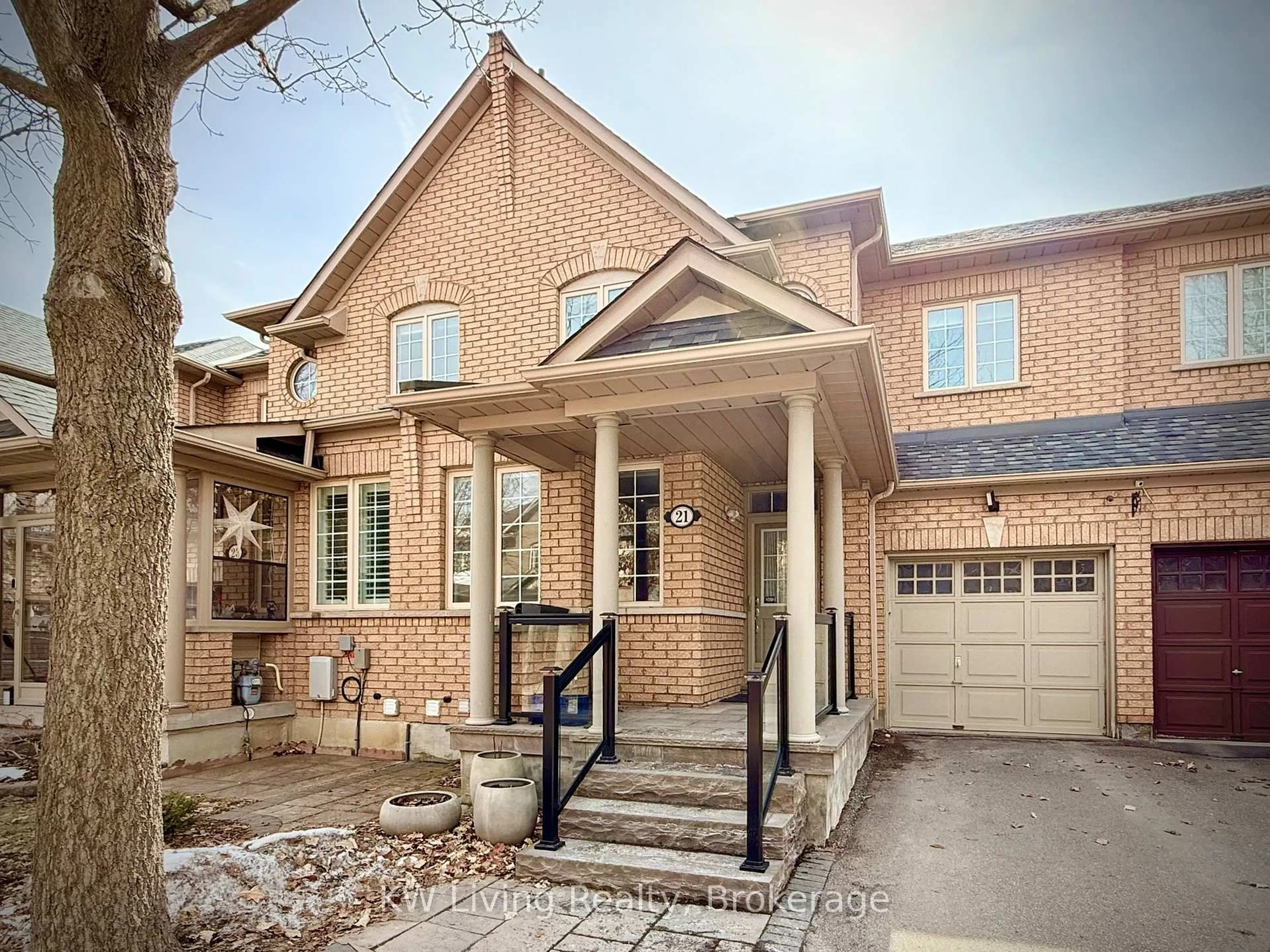 Home with brick exterior material, street for 21 Saintsbury Rd, Markham Ontario L6C 2H9