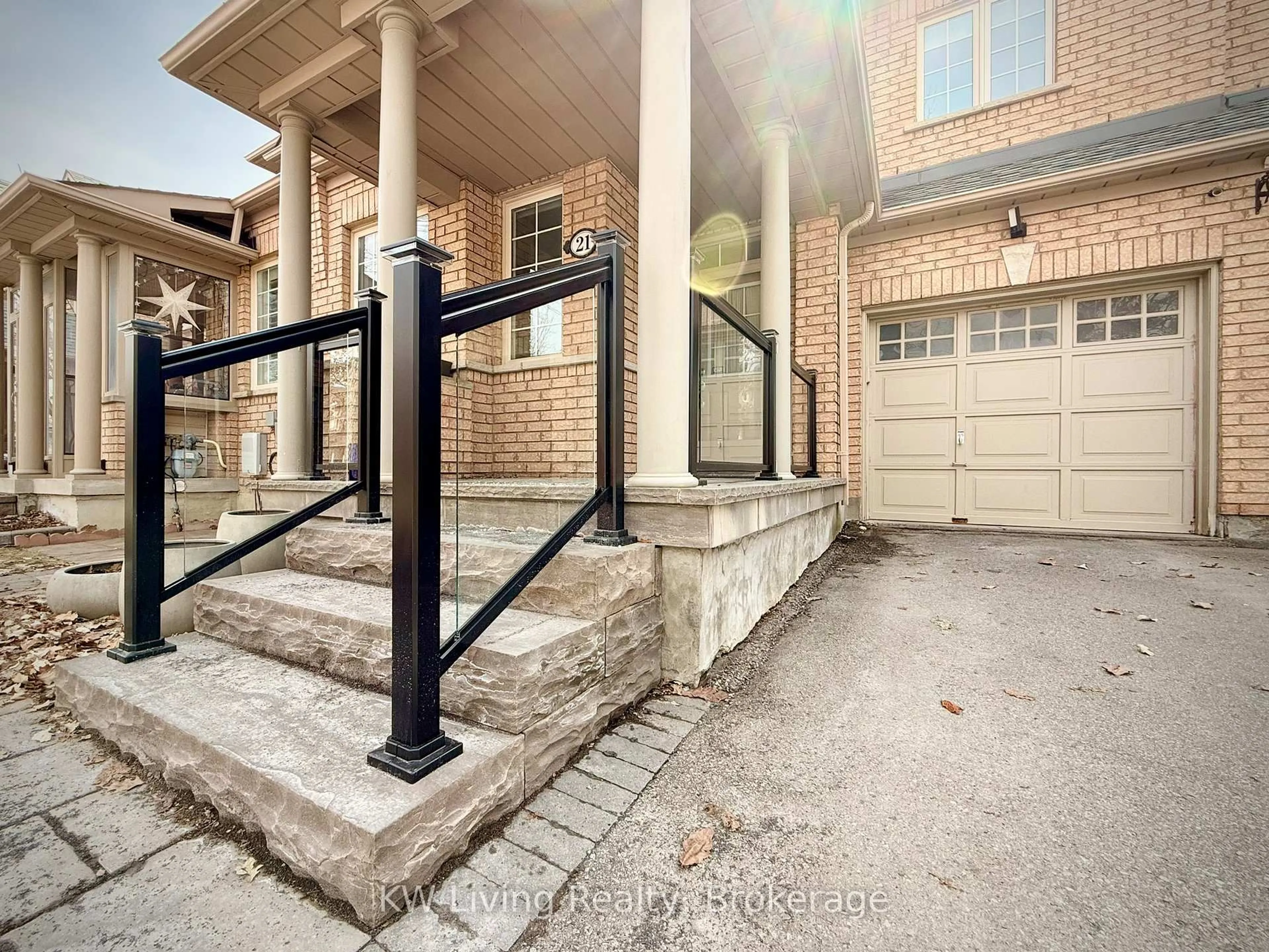 Home with brick exterior material, street for 21 Saintsbury Rd, Markham Ontario L6C 2H9