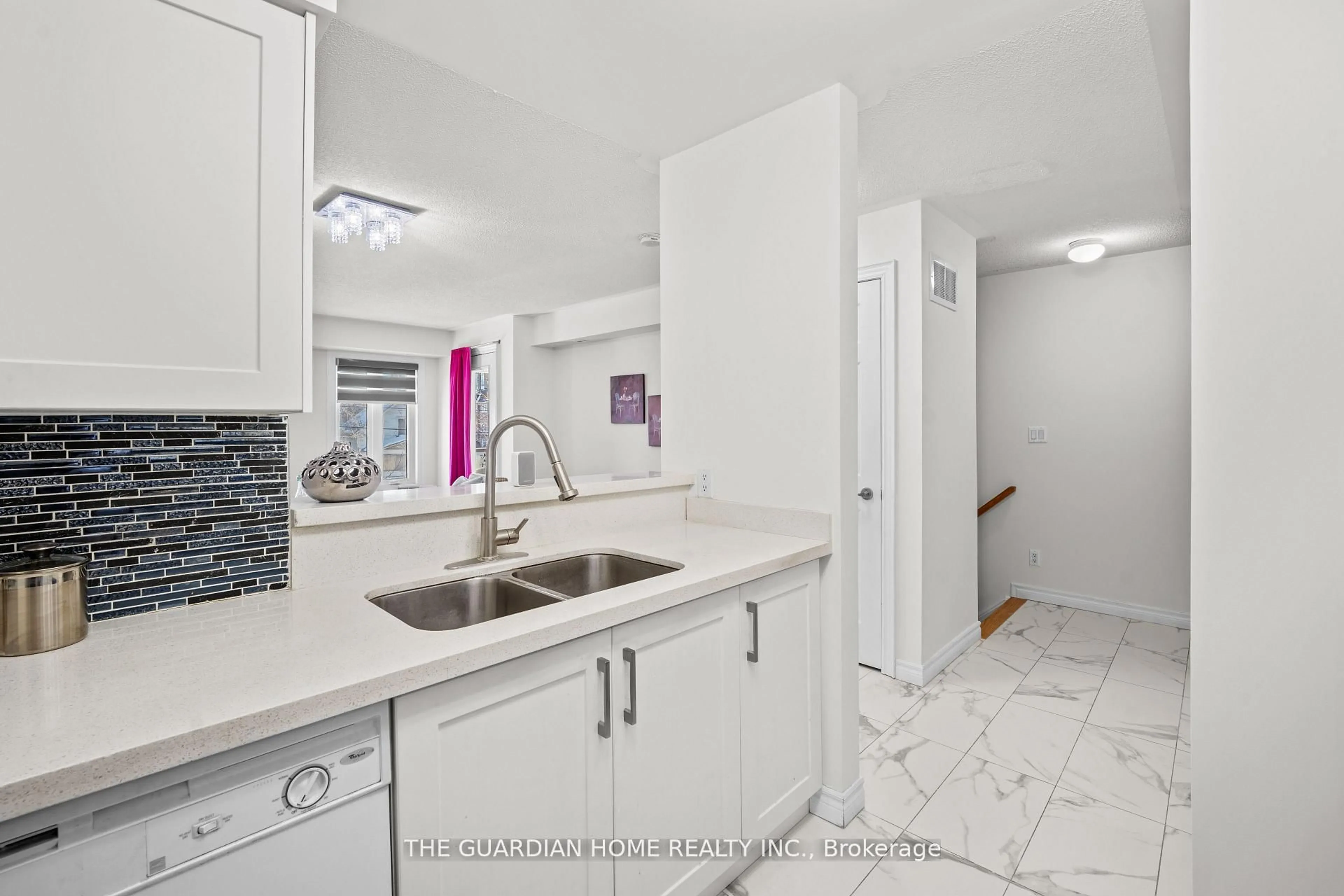 Unknown for 88 Old Kennedy Rd #28, Markham Ontario L3R 1K7