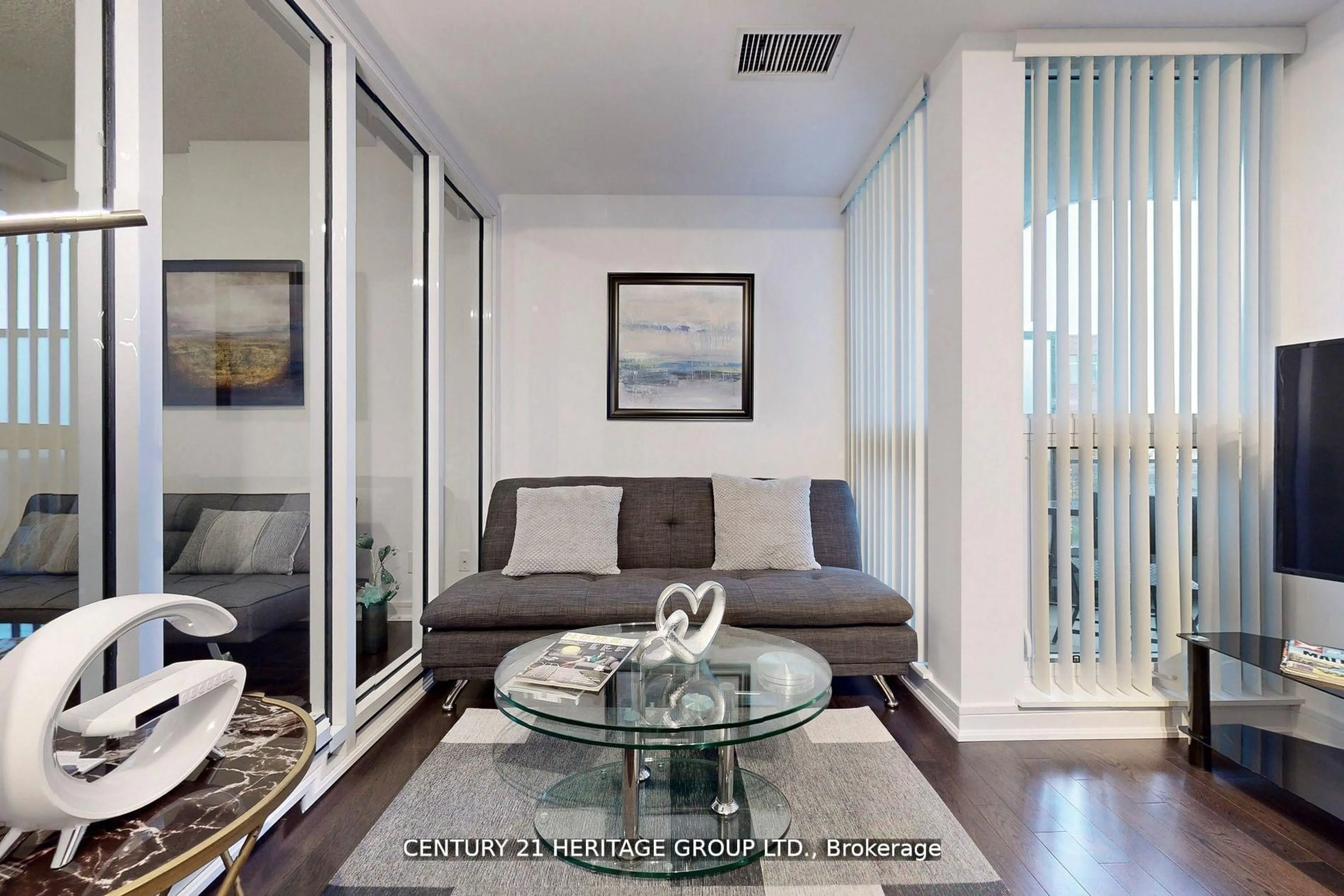 Living room with furniture, unknown for 9201 Yonge St #319, Richmond Hill Ontario L4C 6Z2