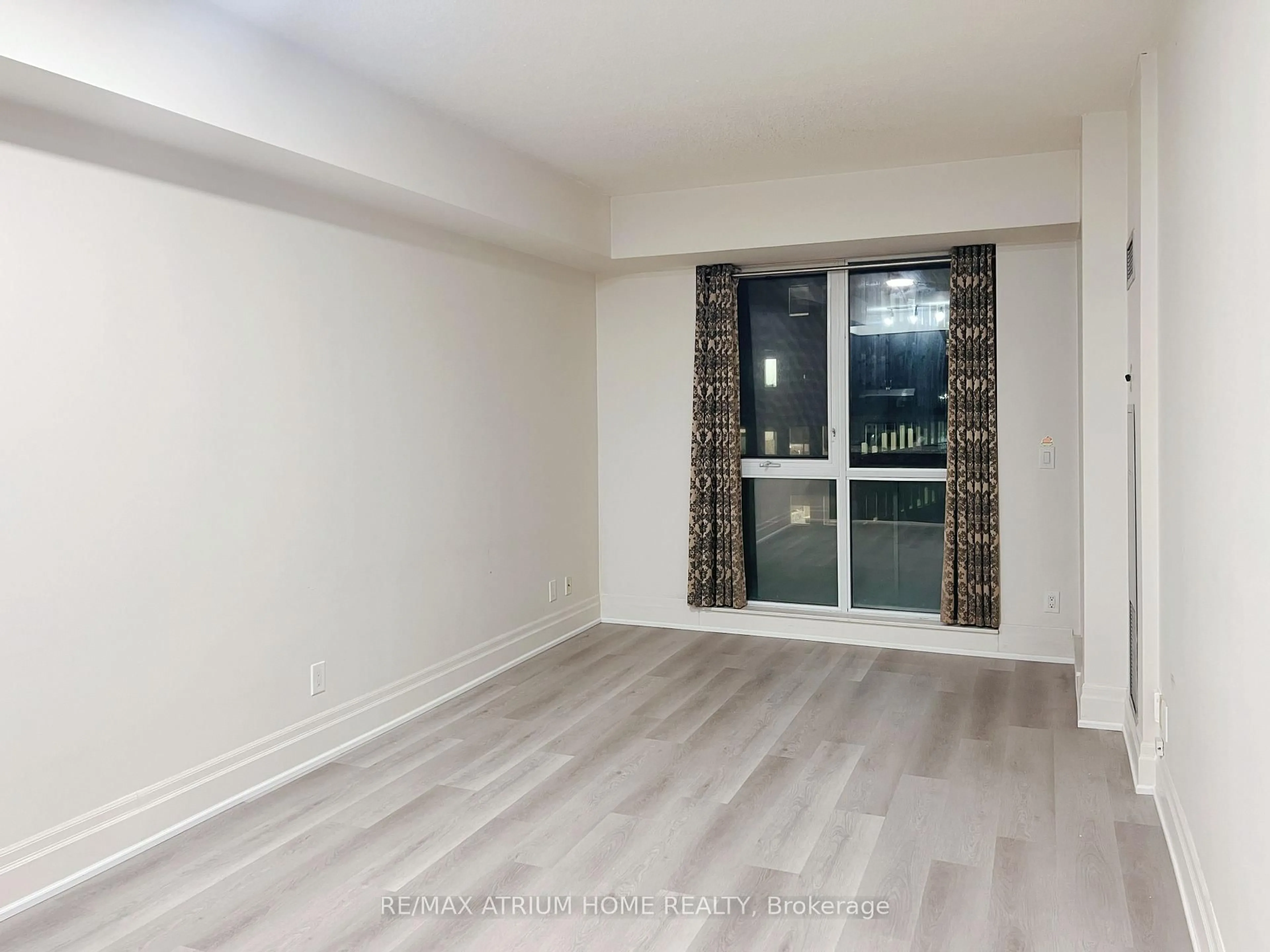 A pic of a room for 1 Upper Duke Cres #307, Markham Ontario L6G 0B6